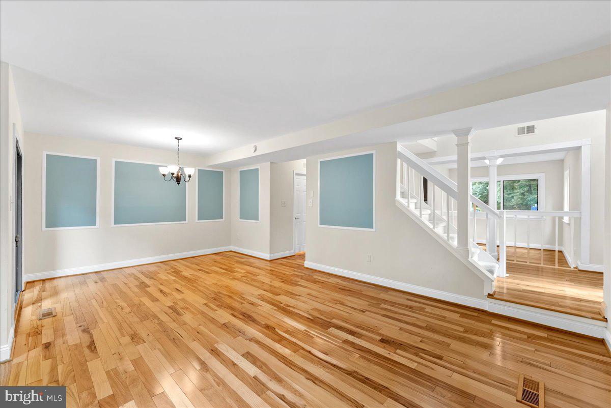 RESTON - Residential Lease