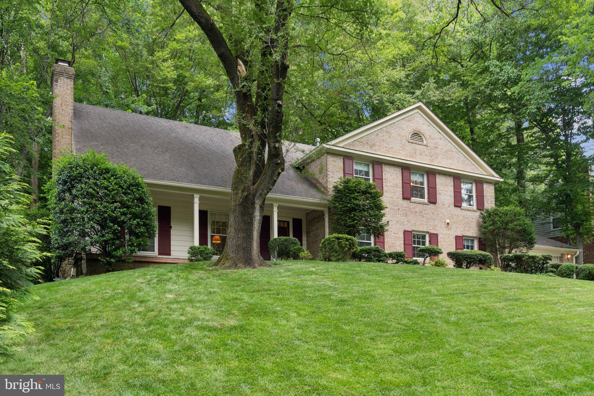 RIVER FALLS - Residential