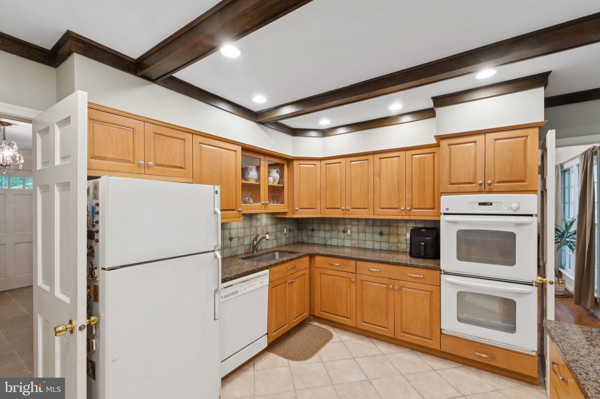 7605 HACKAMORE DRIVE