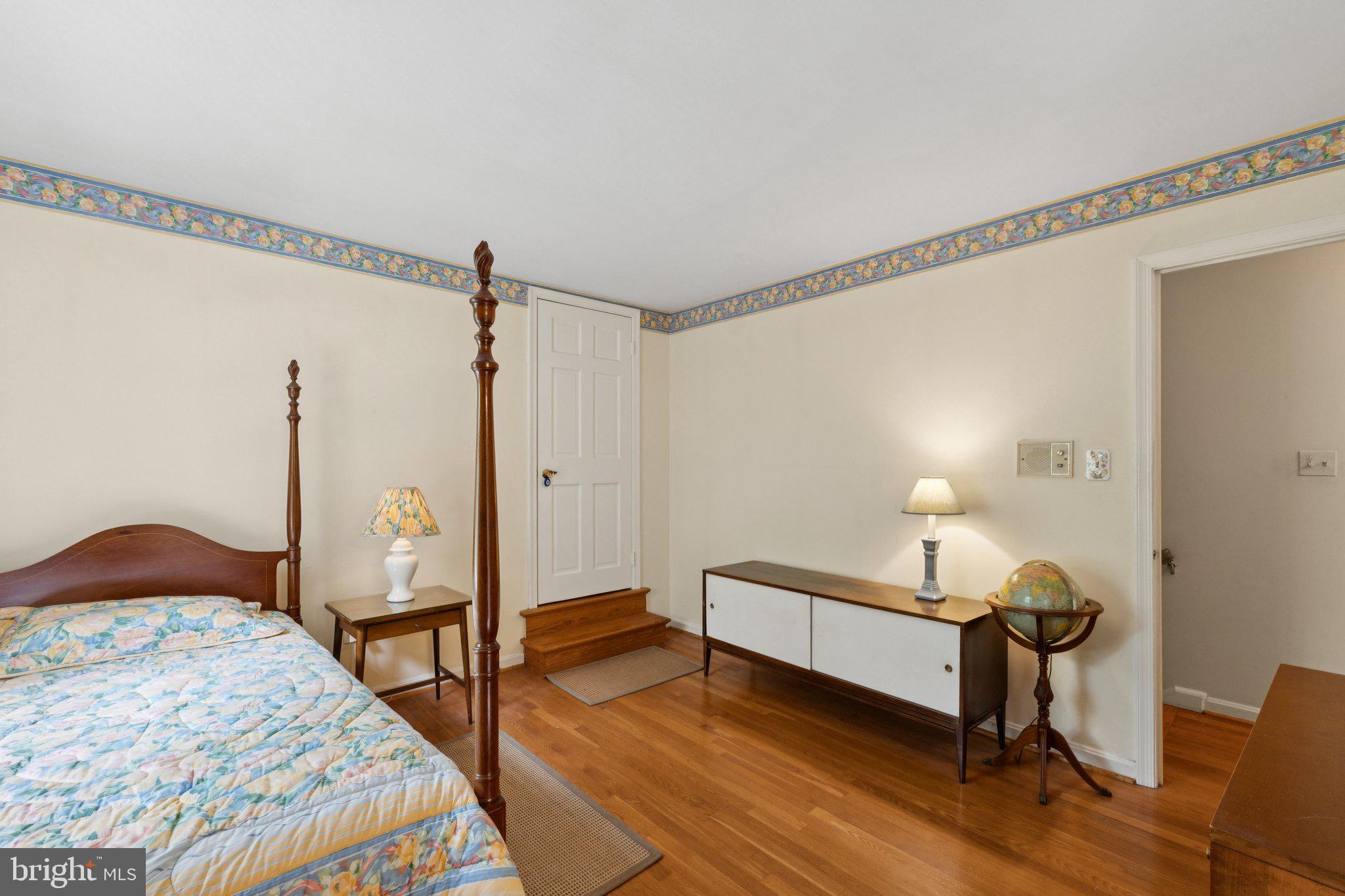 RIVER FALLS - Residential