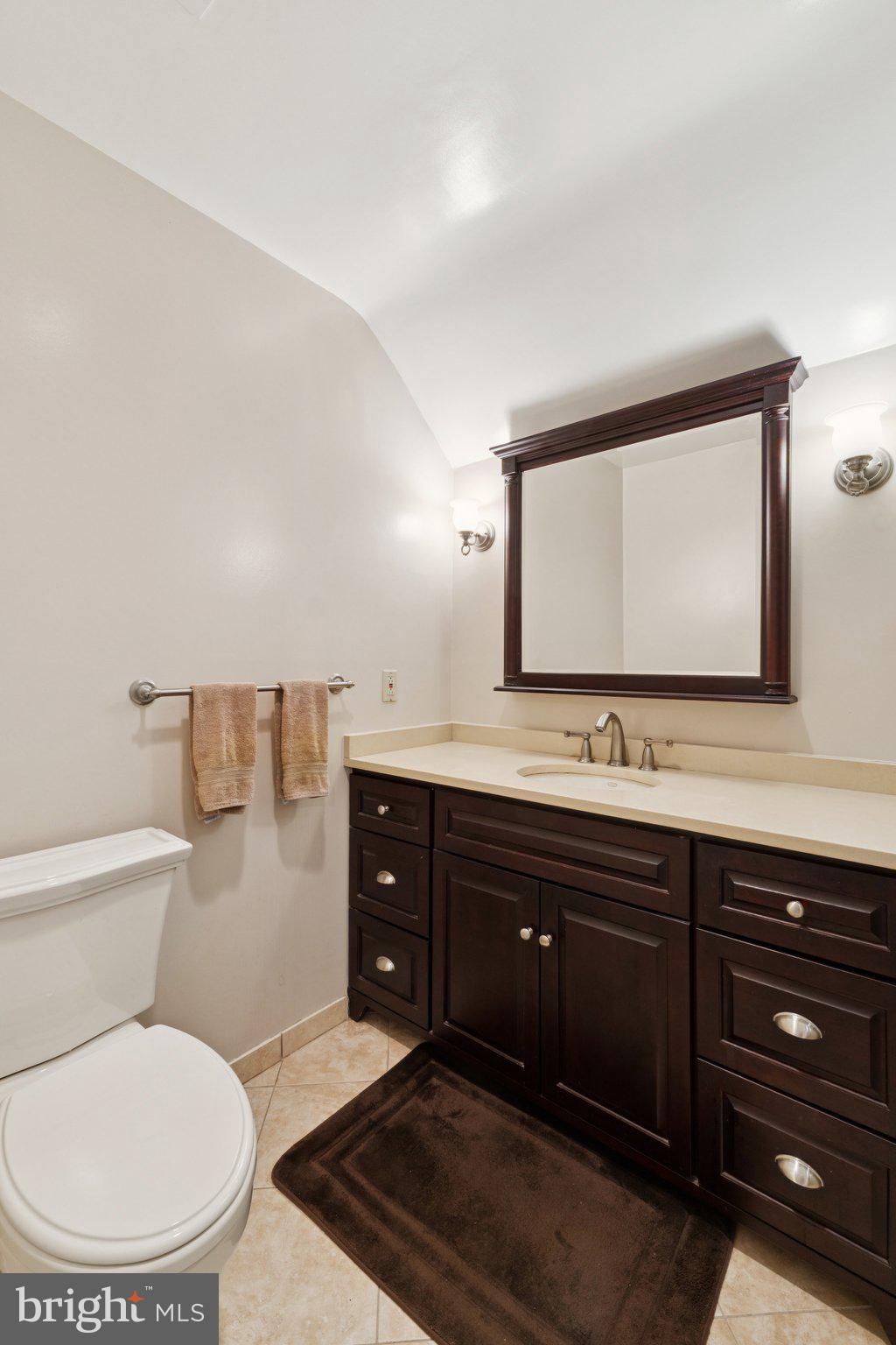 RIVER FALLS - Residential