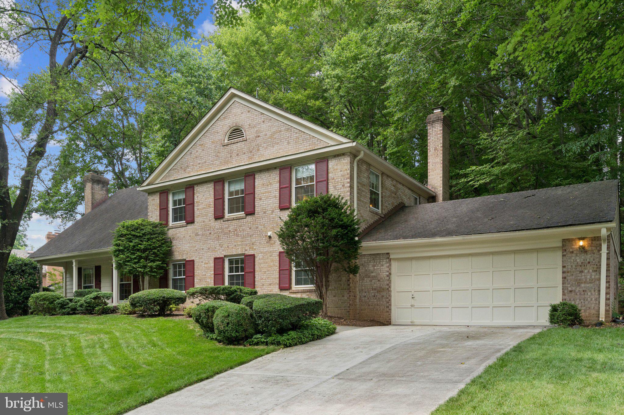 RIVER FALLS - Residential