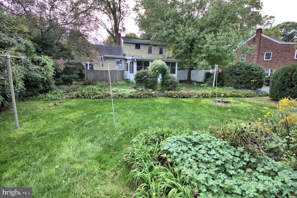 Photo of 315 E 2nd Avenue, Lititz, PA 17543 (MLS # PALA2042408)
