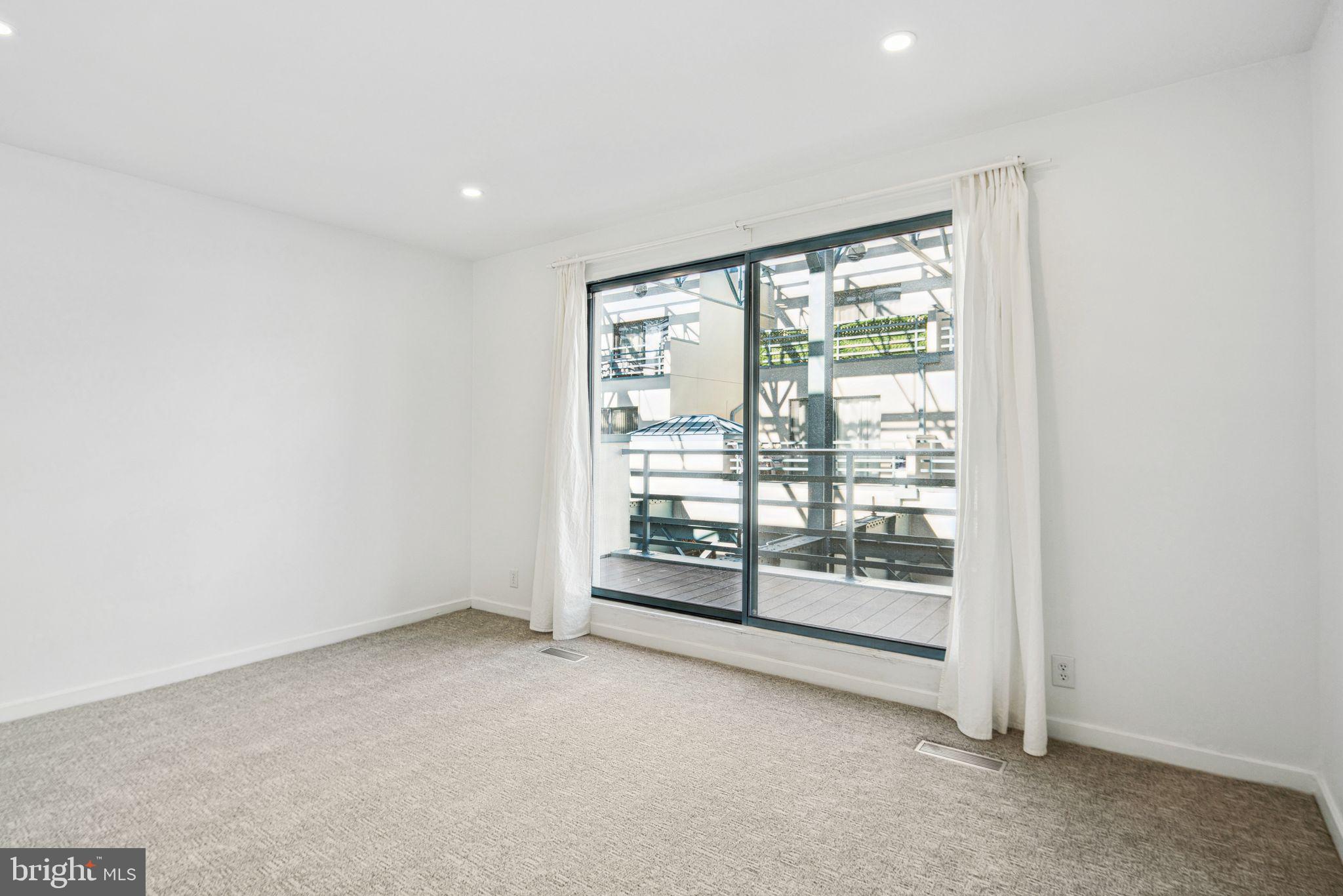 OLD CITY - Residential