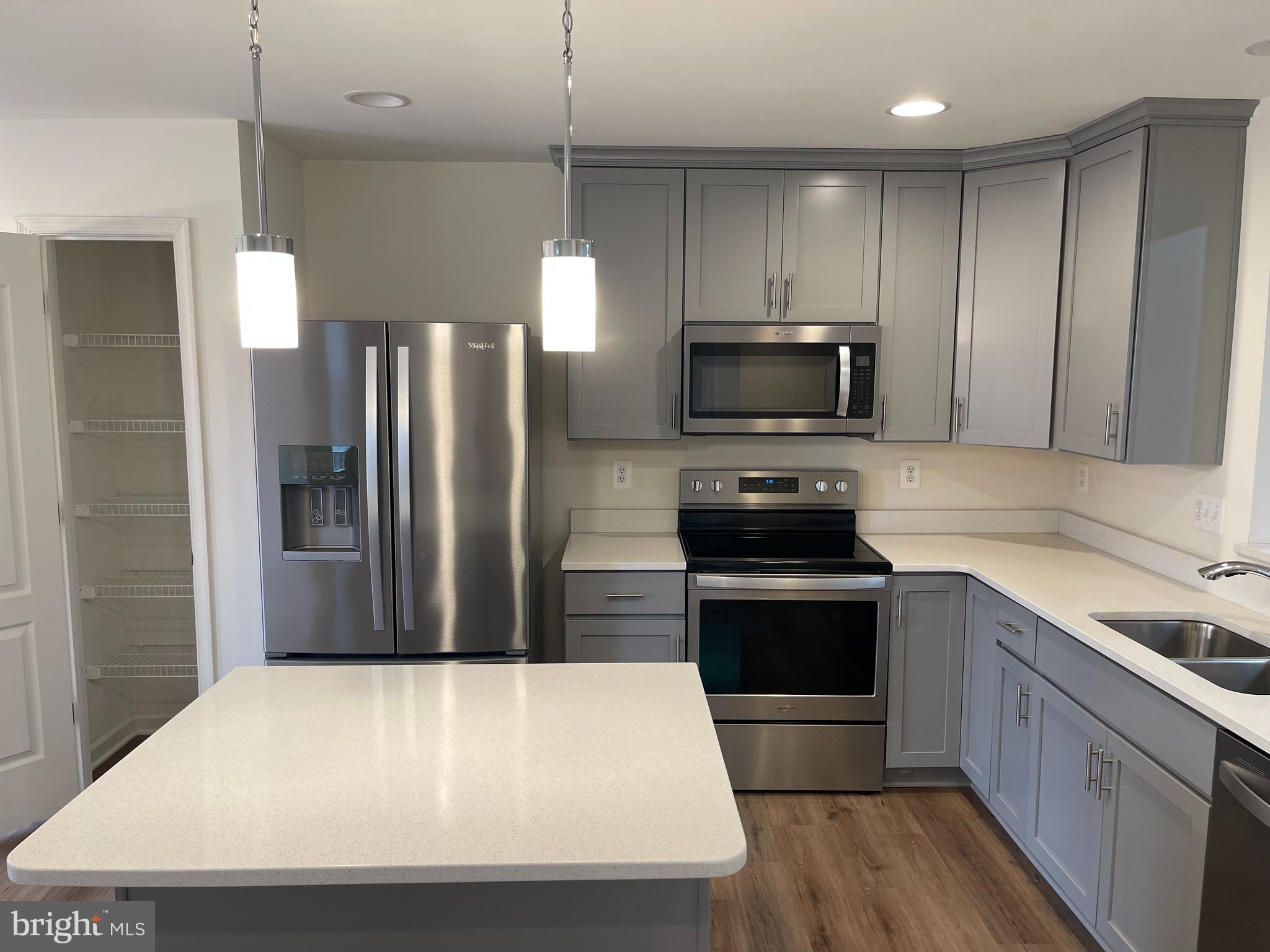 TOWNES AT TATE MANOR - Residential