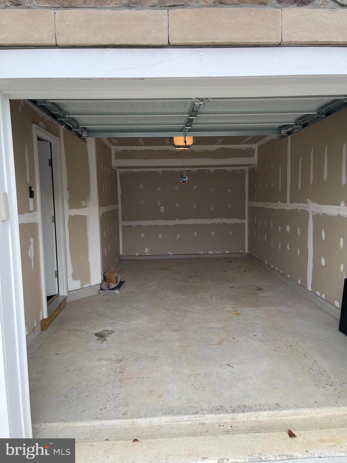 TOWNES AT TATE MANOR - Residential