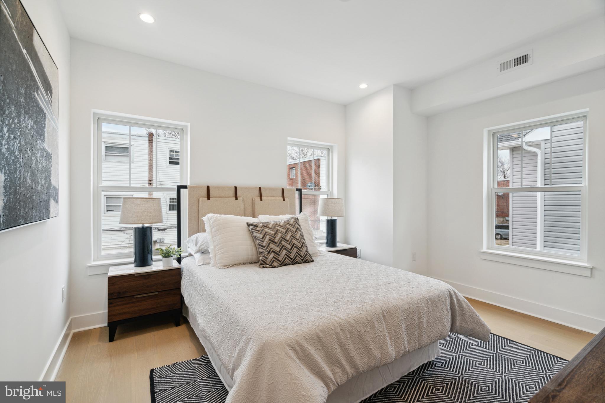 TORRESDALE MANOR - Residential