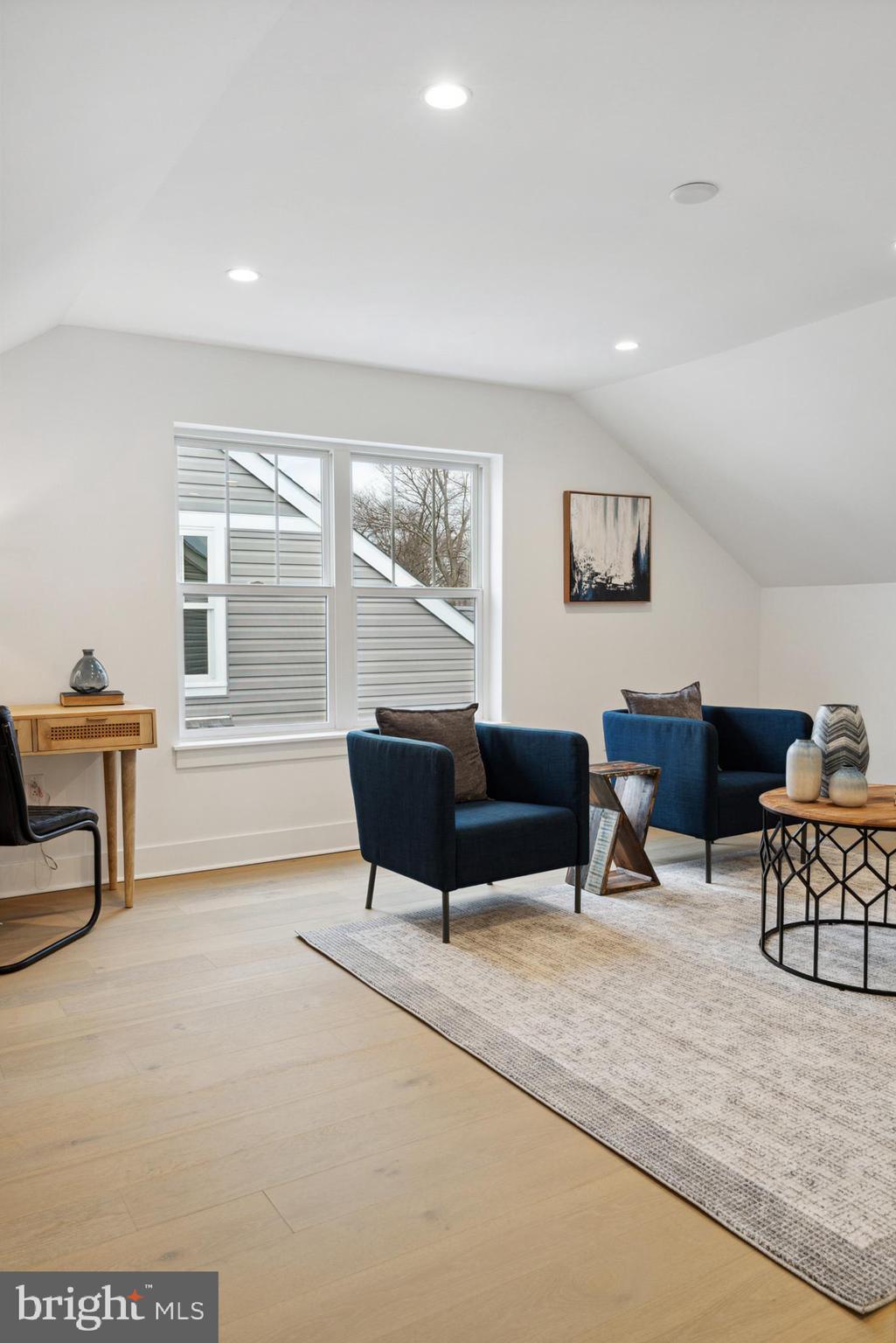 TORRESDALE MANOR - Residential