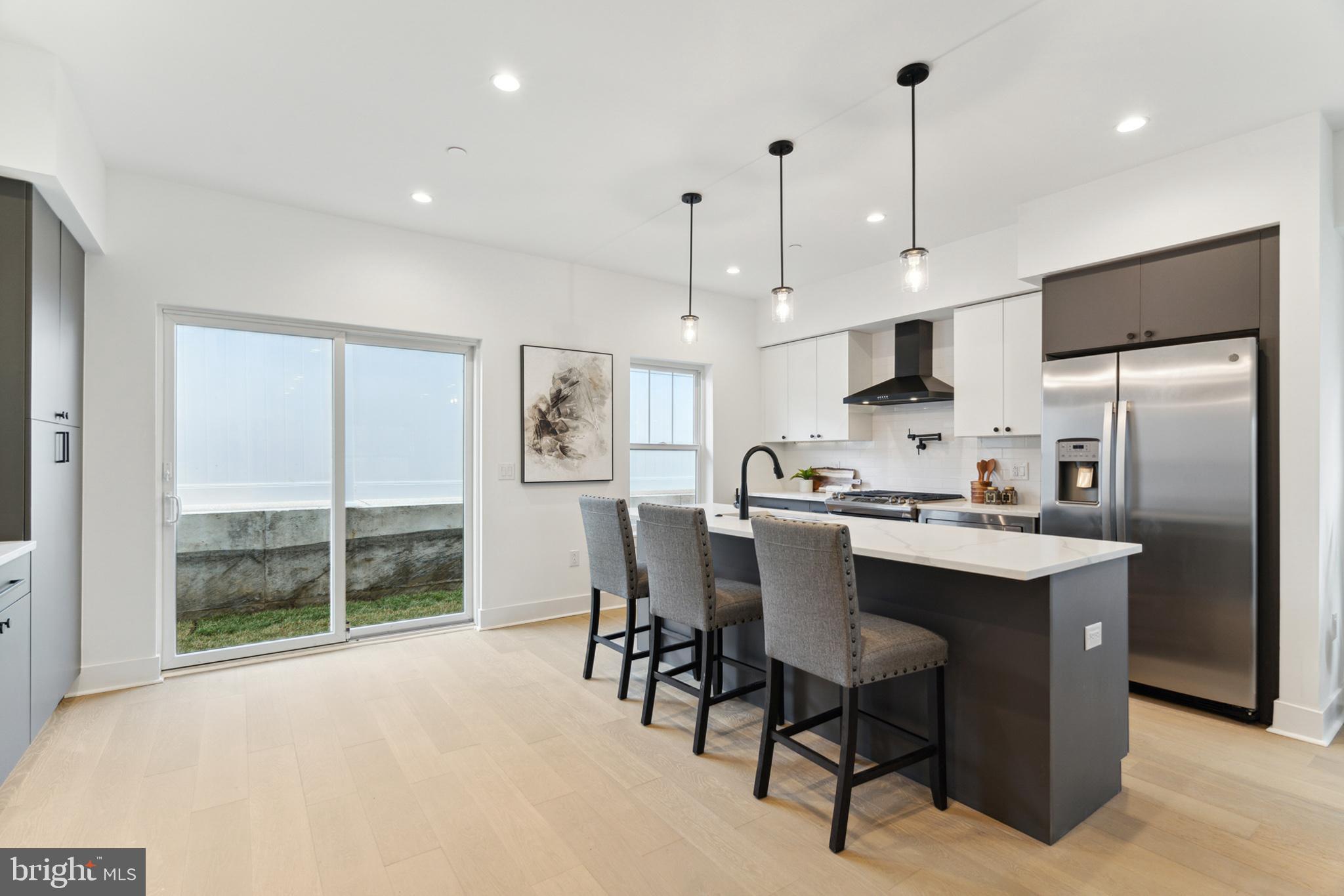 TORRESDALE MANOR - Residential