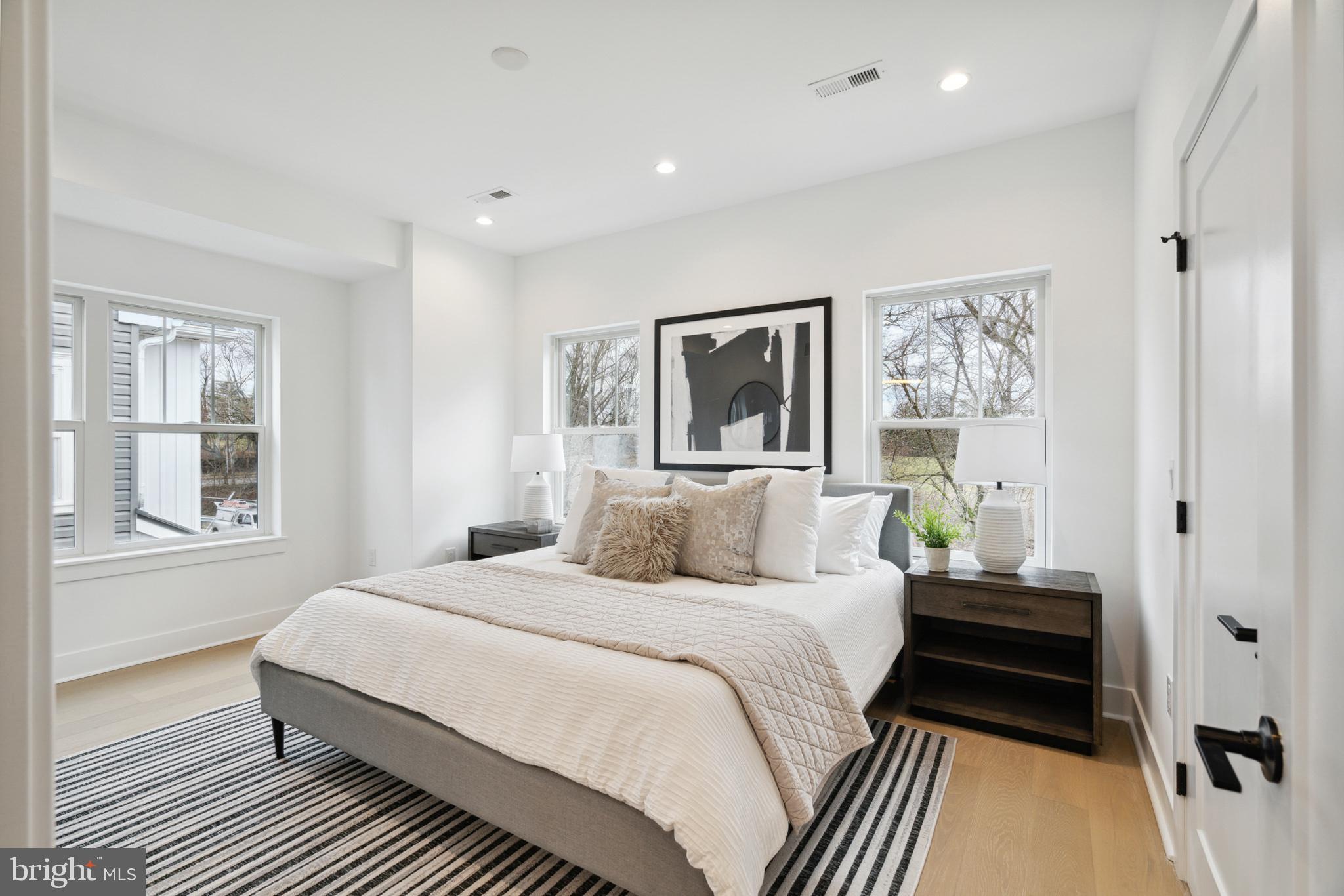 TORRESDALE MANOR - Residential