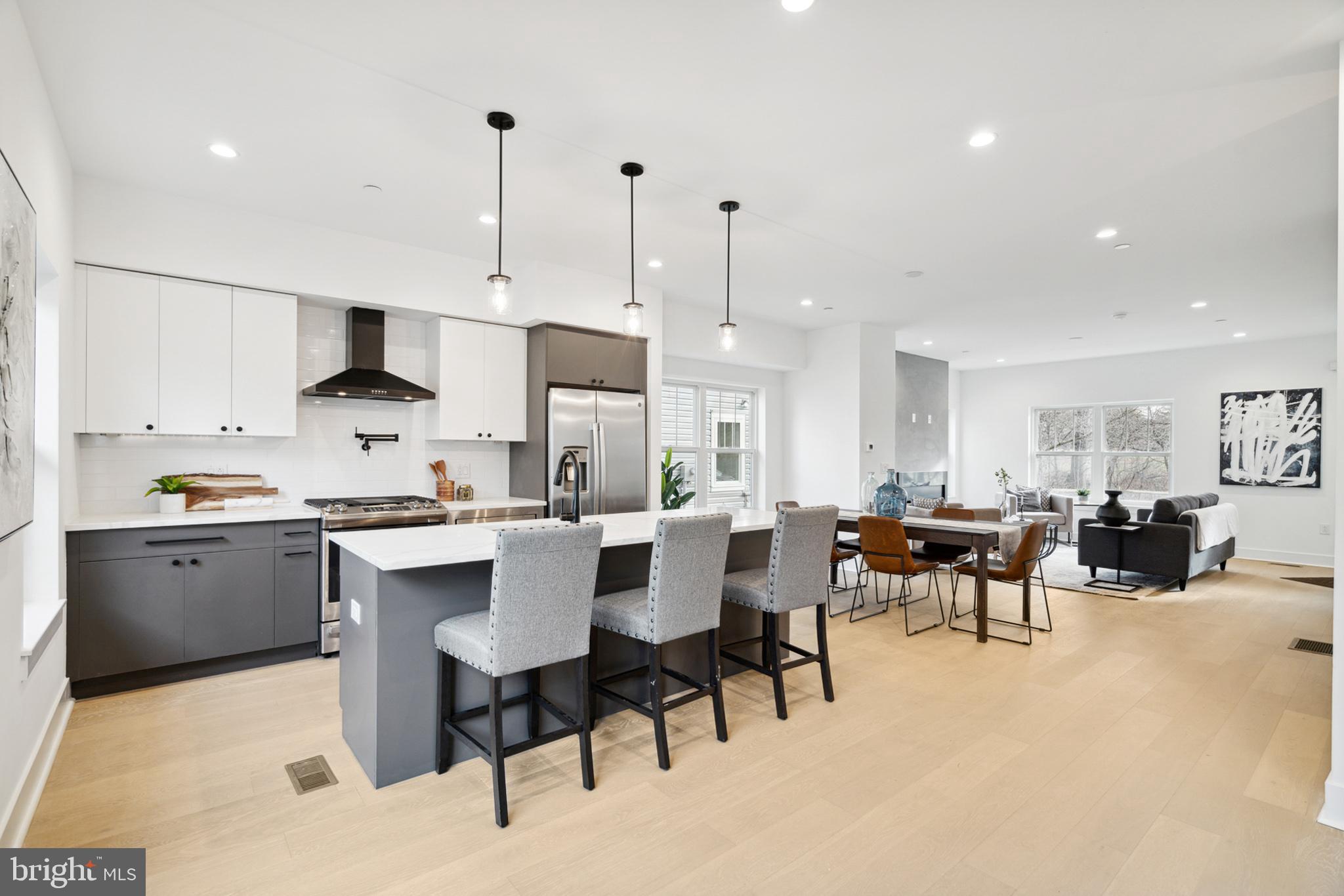 TORRESDALE MANOR - Residential
