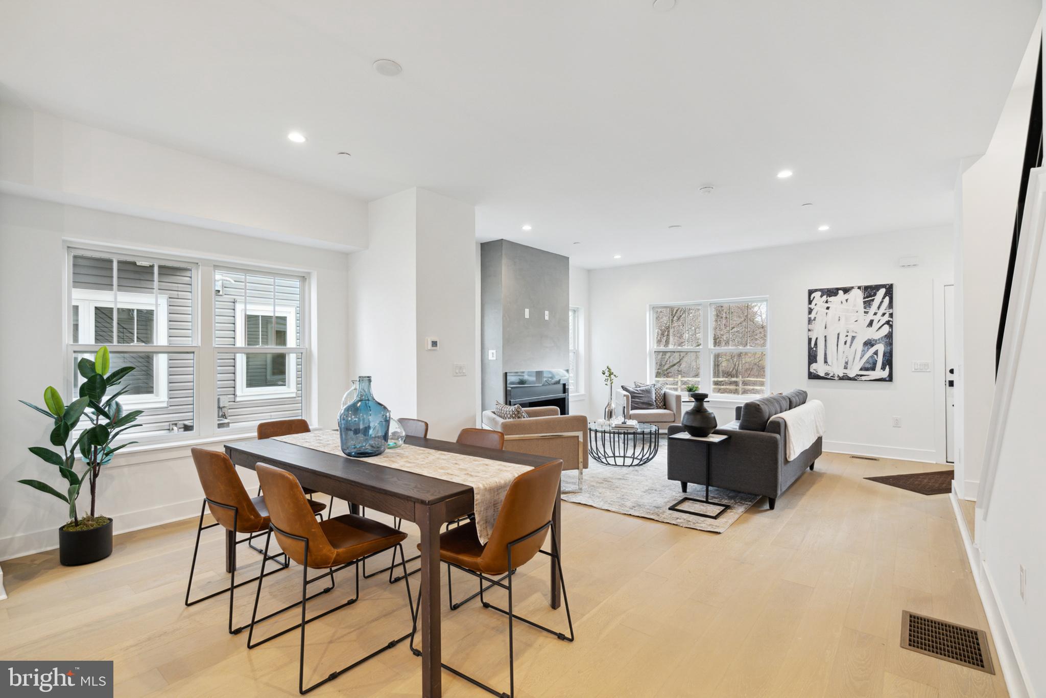 TORRESDALE MANOR - Residential