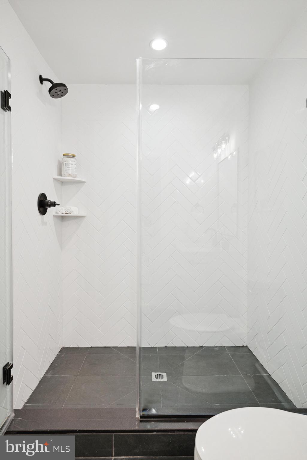 TORRESDALE MANOR - Residential