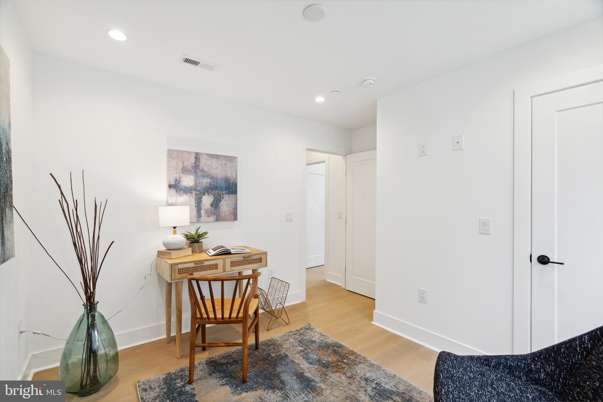 TORRESDALE MANOR - Residential