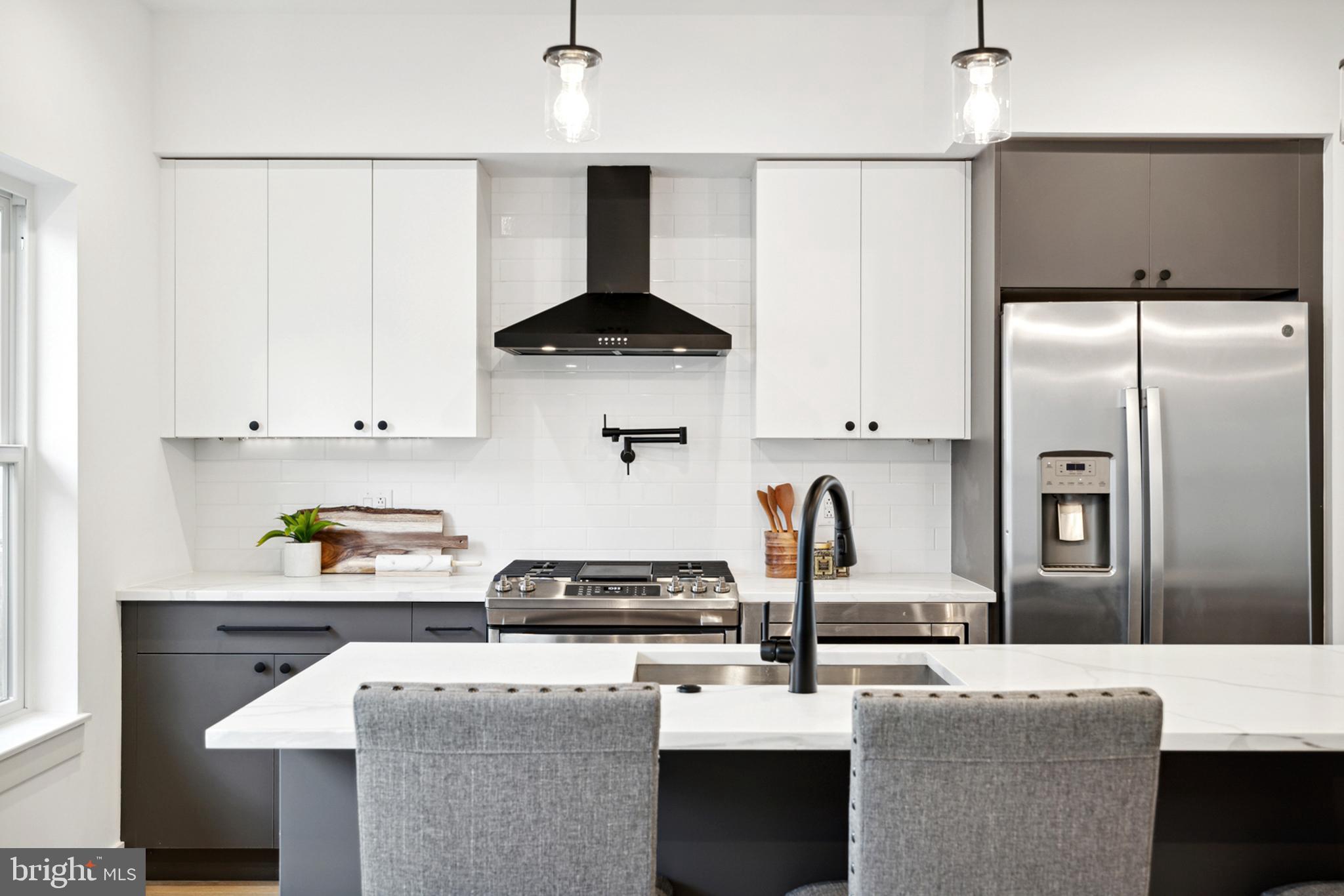 TORRESDALE MANOR - Residential