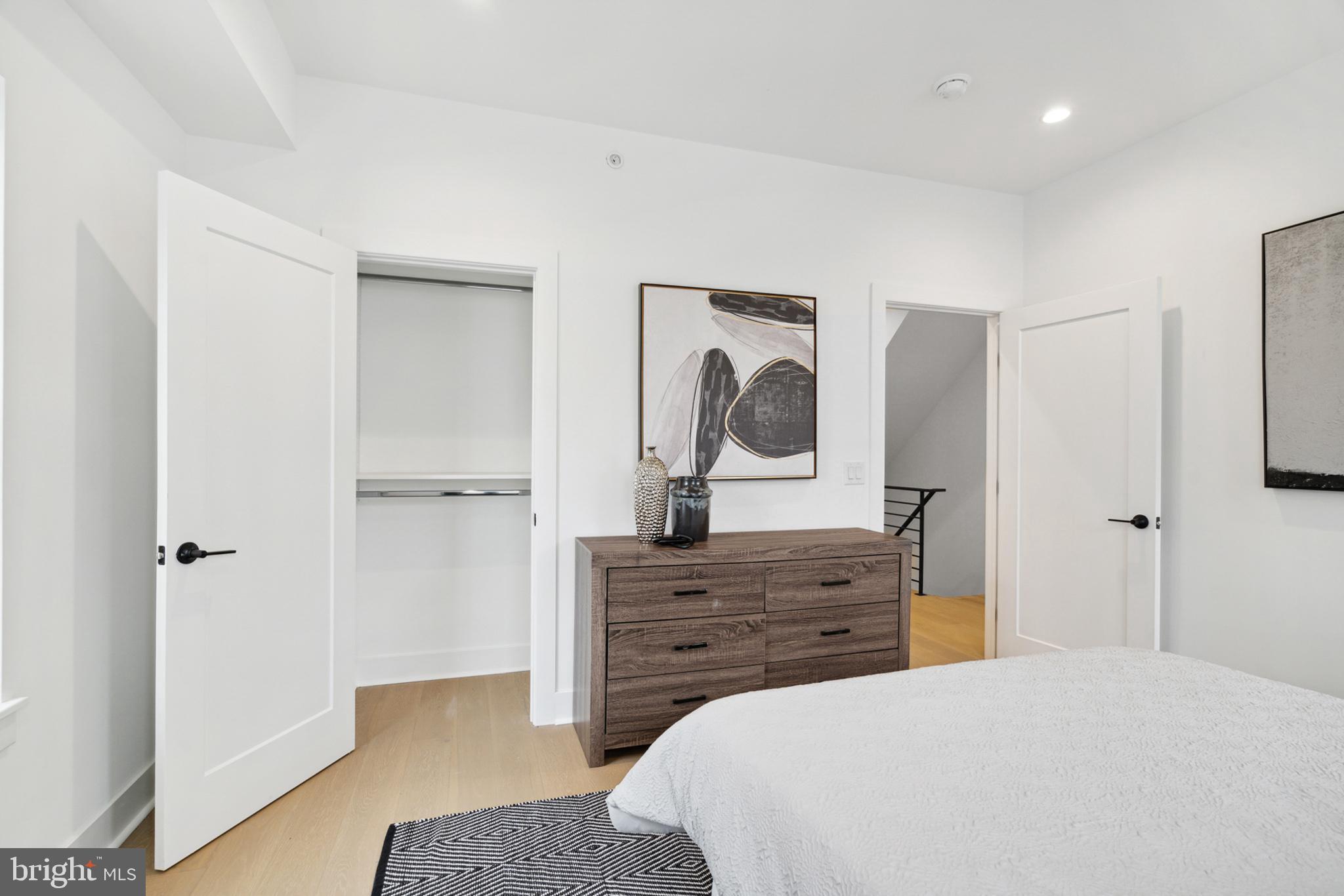 TORRESDALE MANOR - Residential