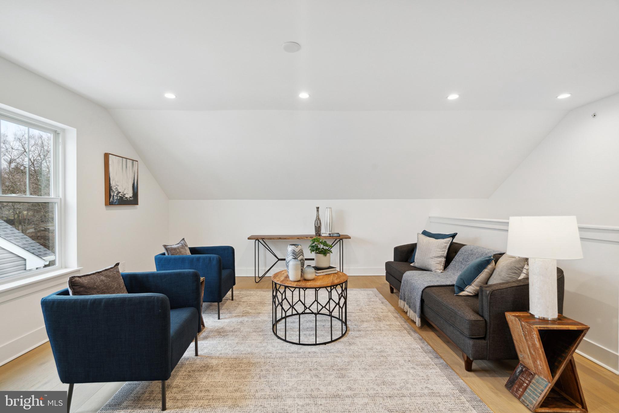 TORRESDALE MANOR - Residential