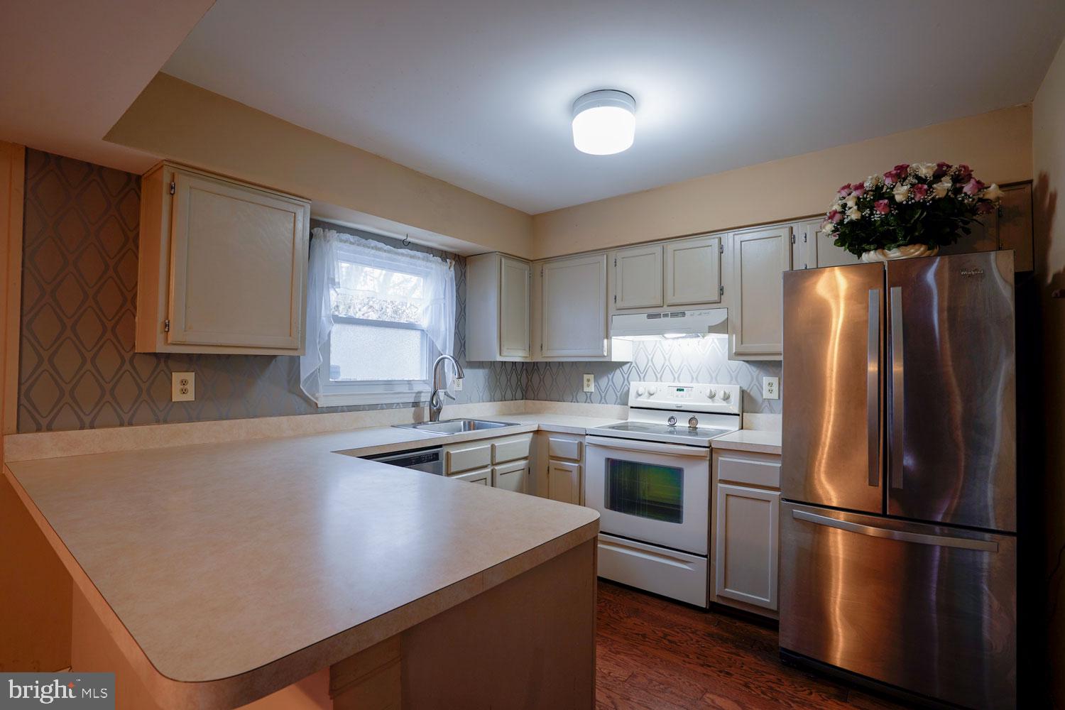 ENFIELD CHASE - Residential