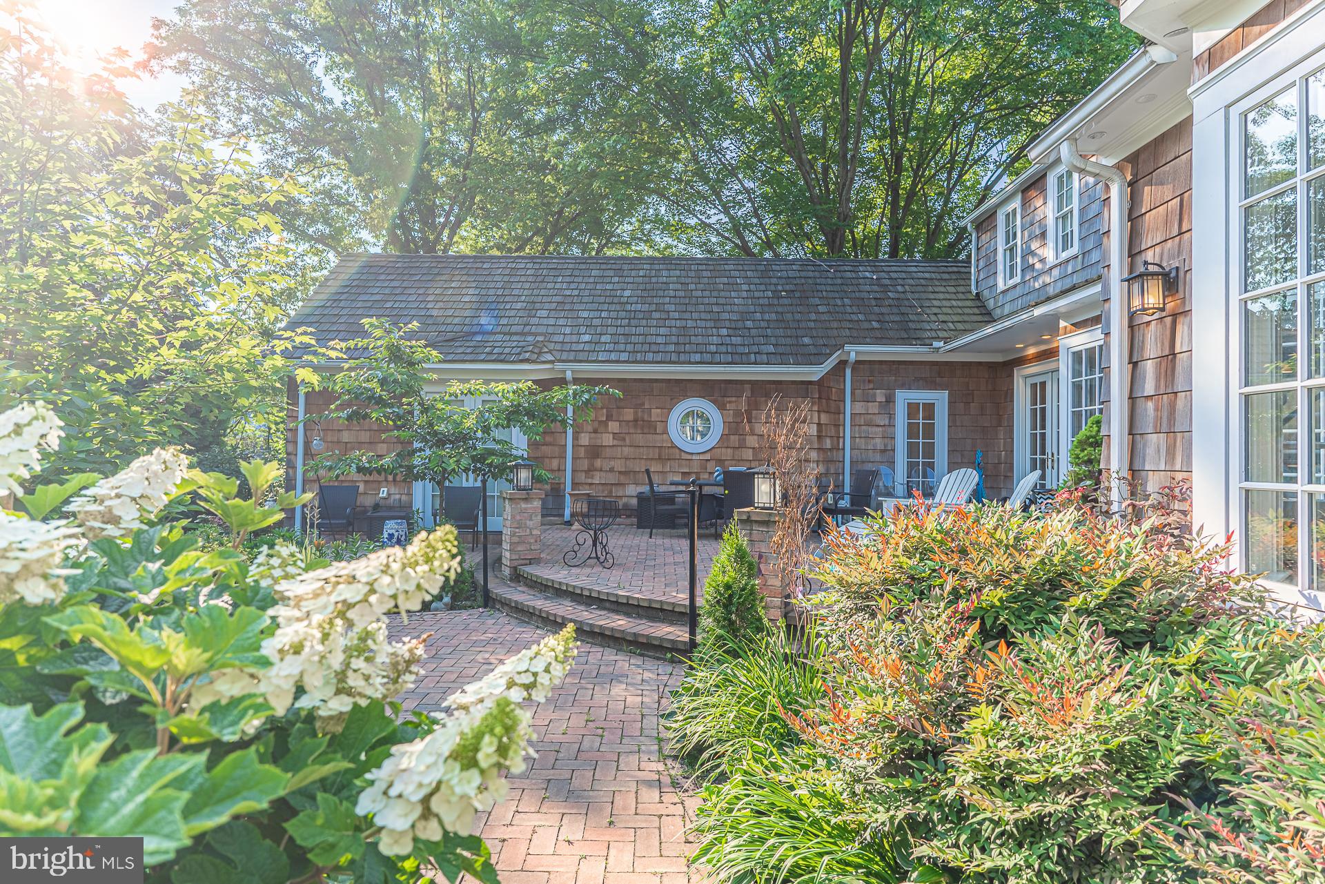 BROADMONT - Residential Lease