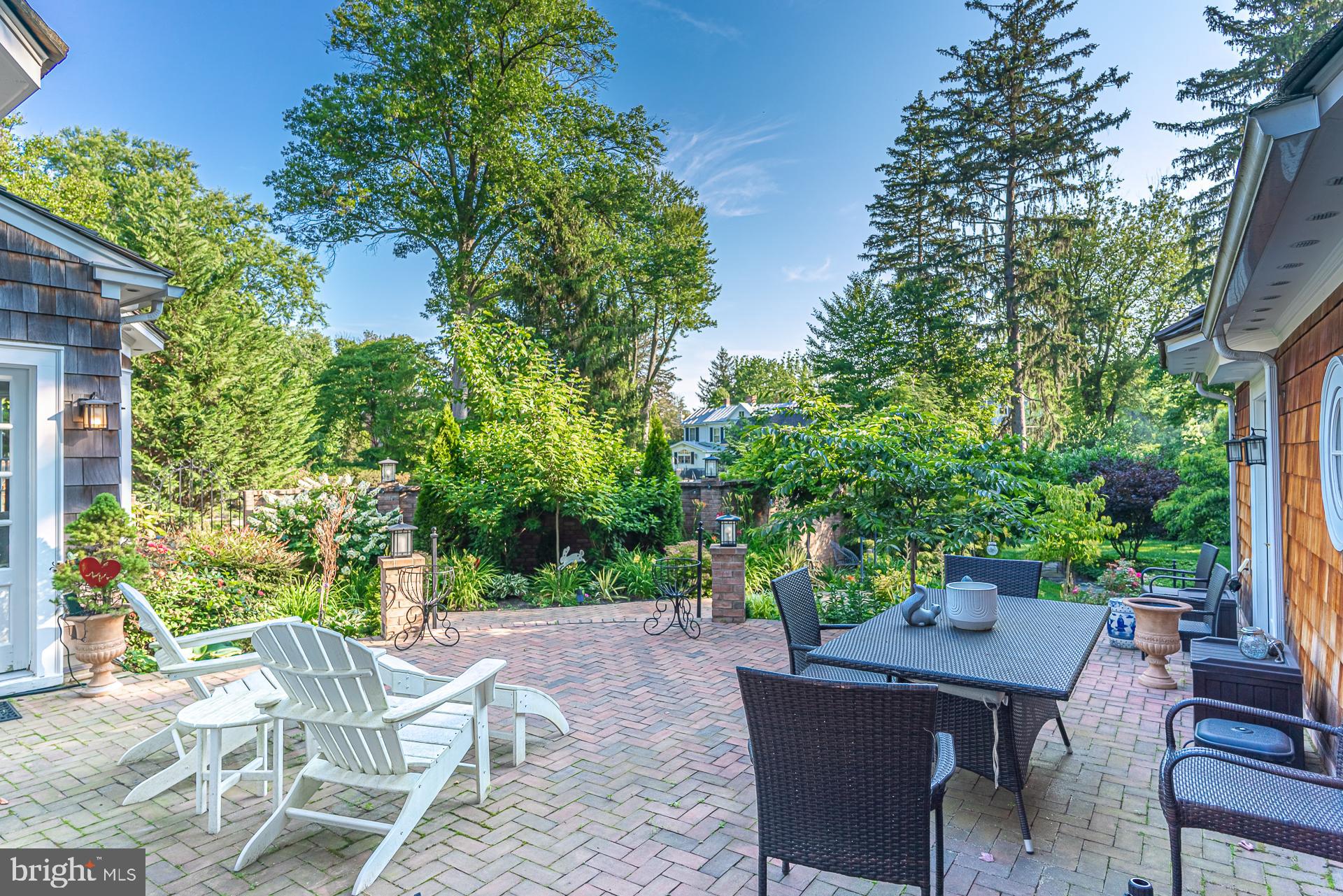 BROADMONT - Residential Lease