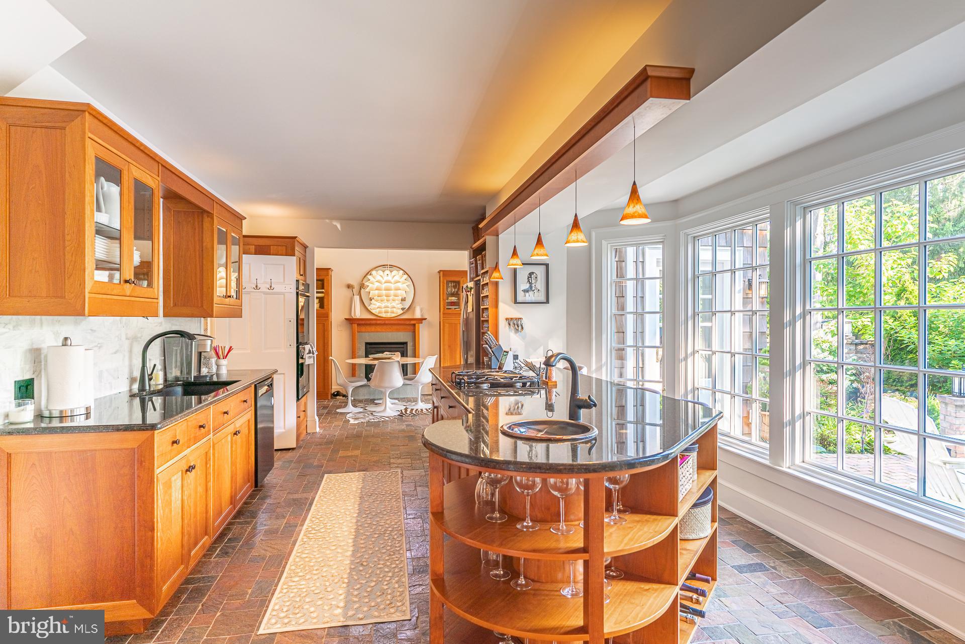 BROADMONT - Residential Lease