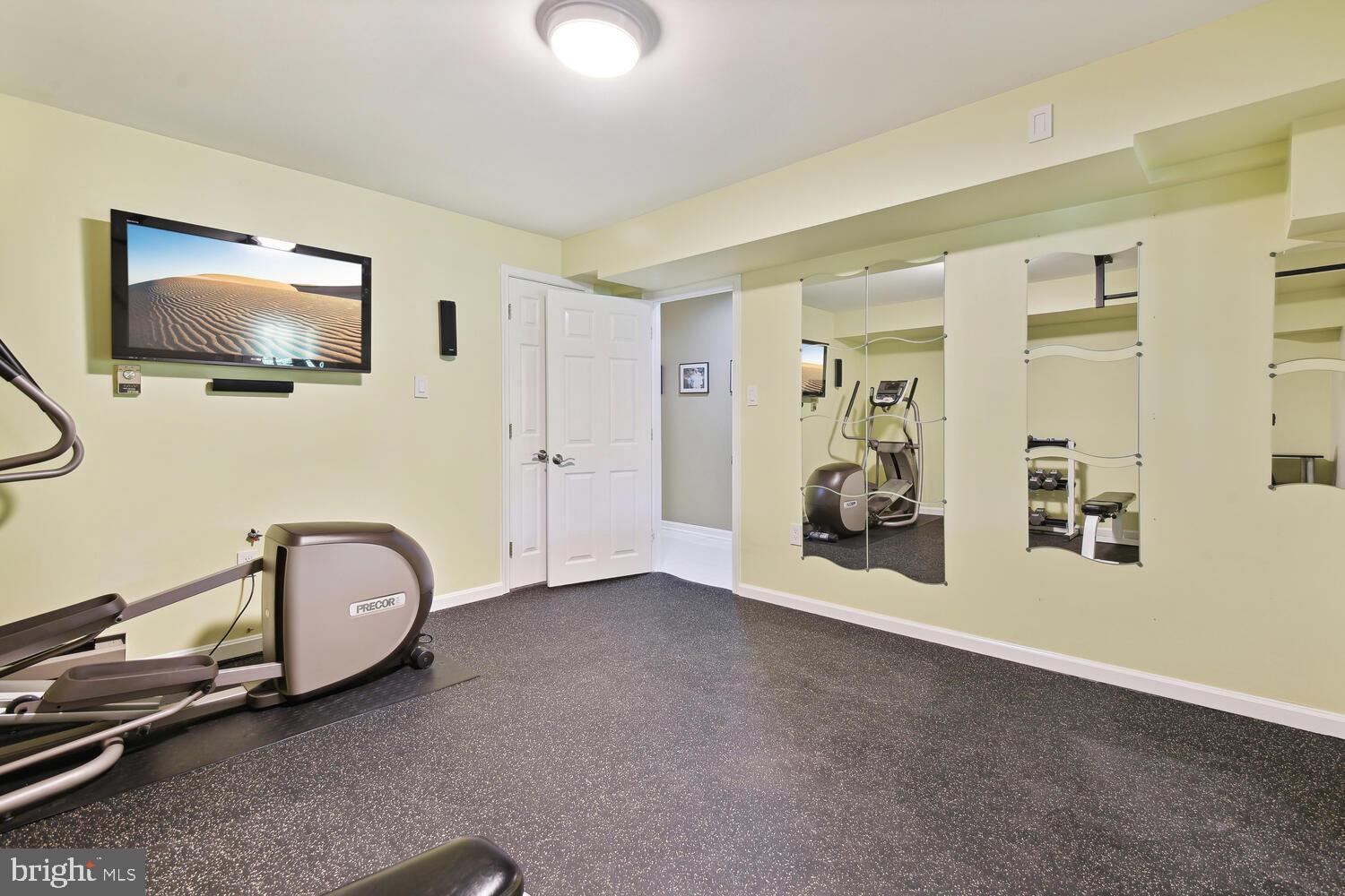 FOX HILLS - Residential