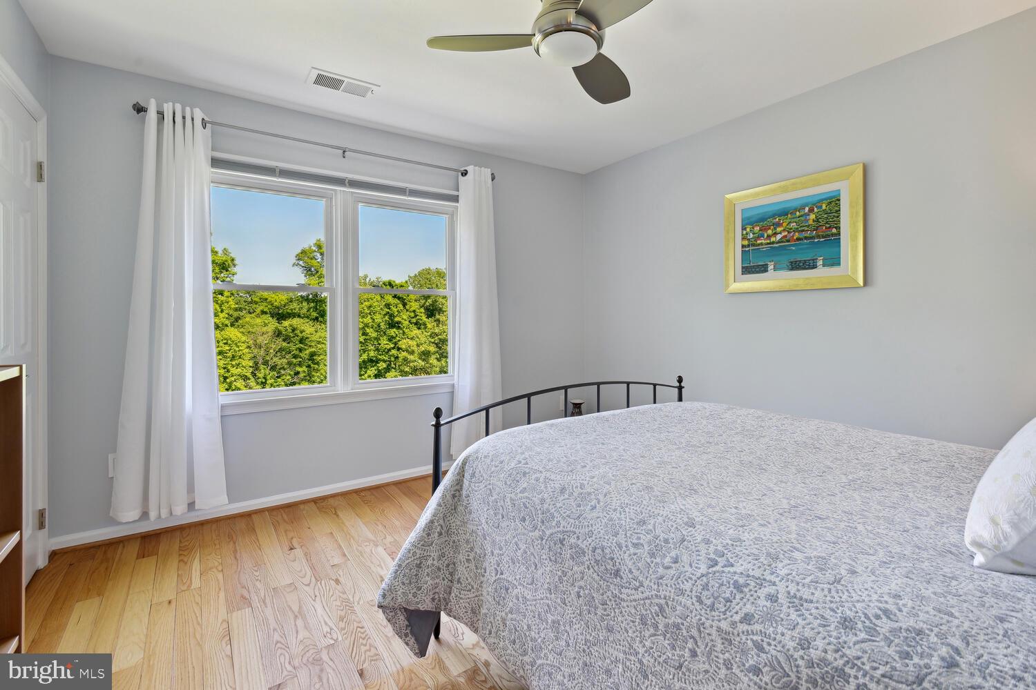 FOX HILLS - Residential