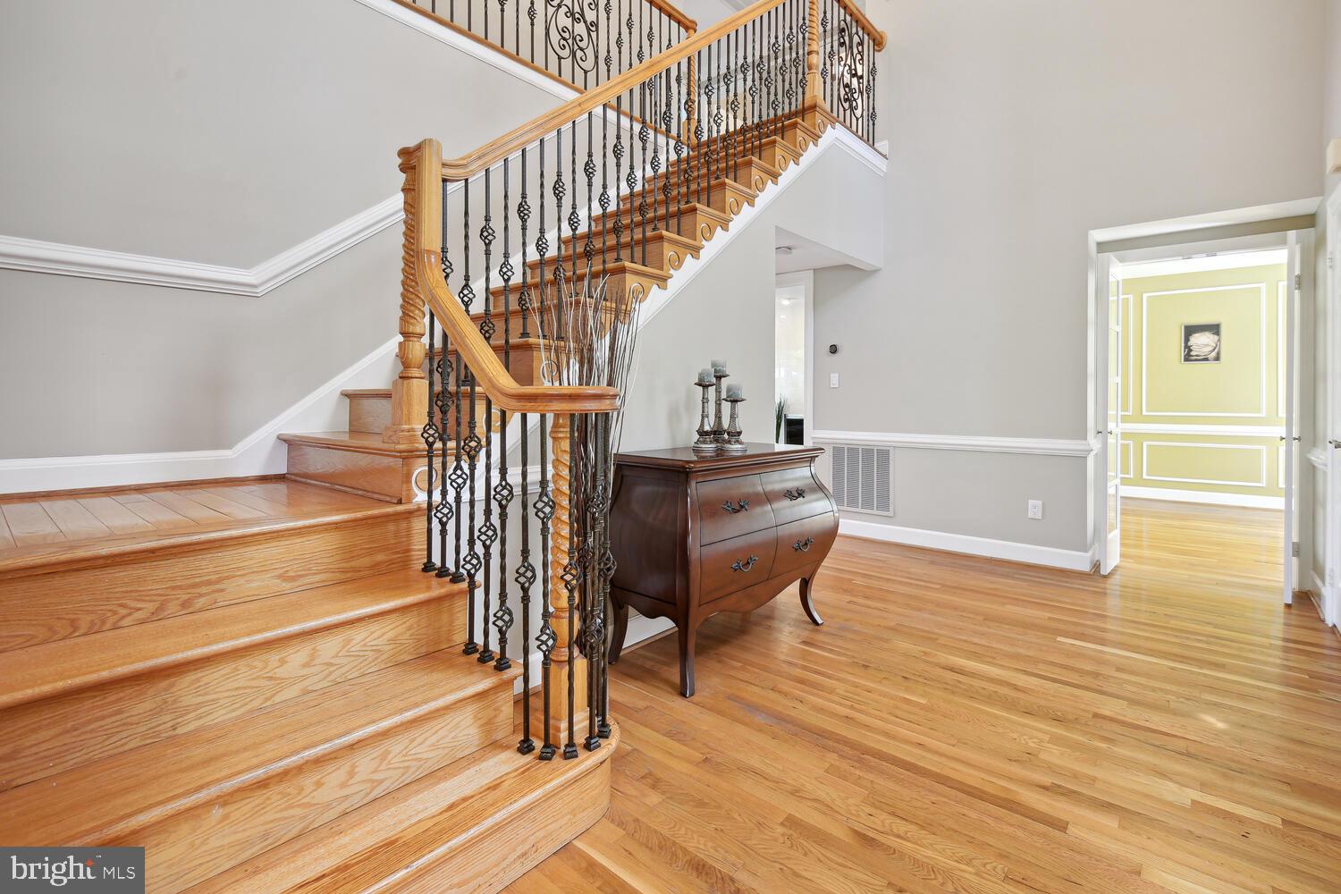 FOX HILLS - Residential