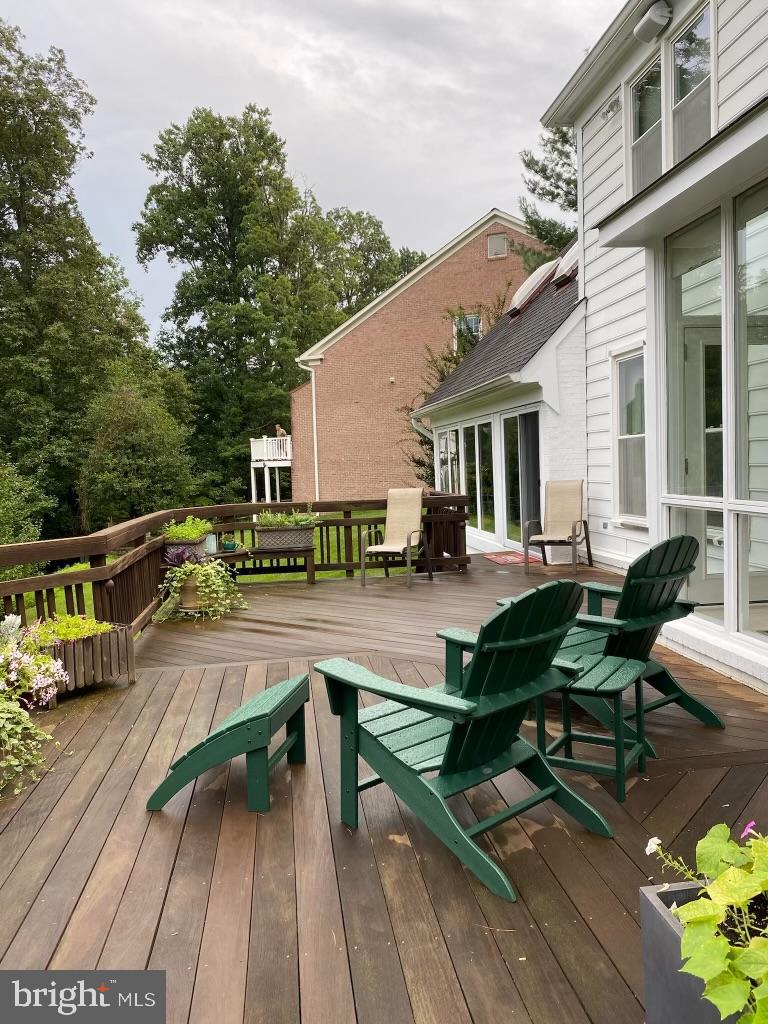 FOX HILLS - Residential