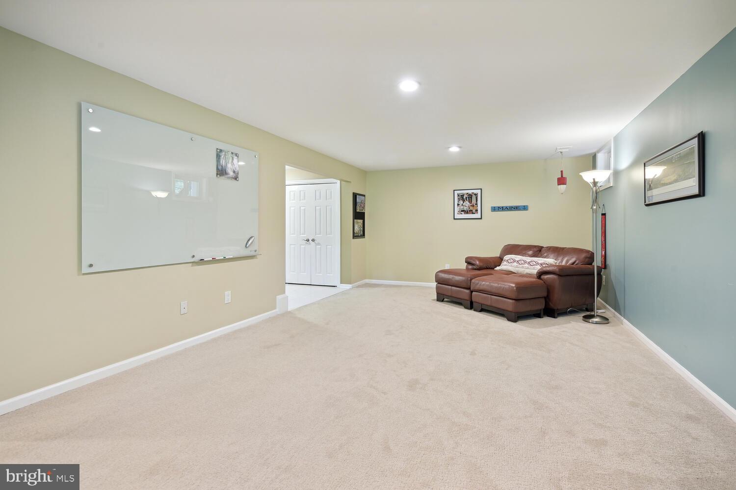 FOX HILLS - Residential