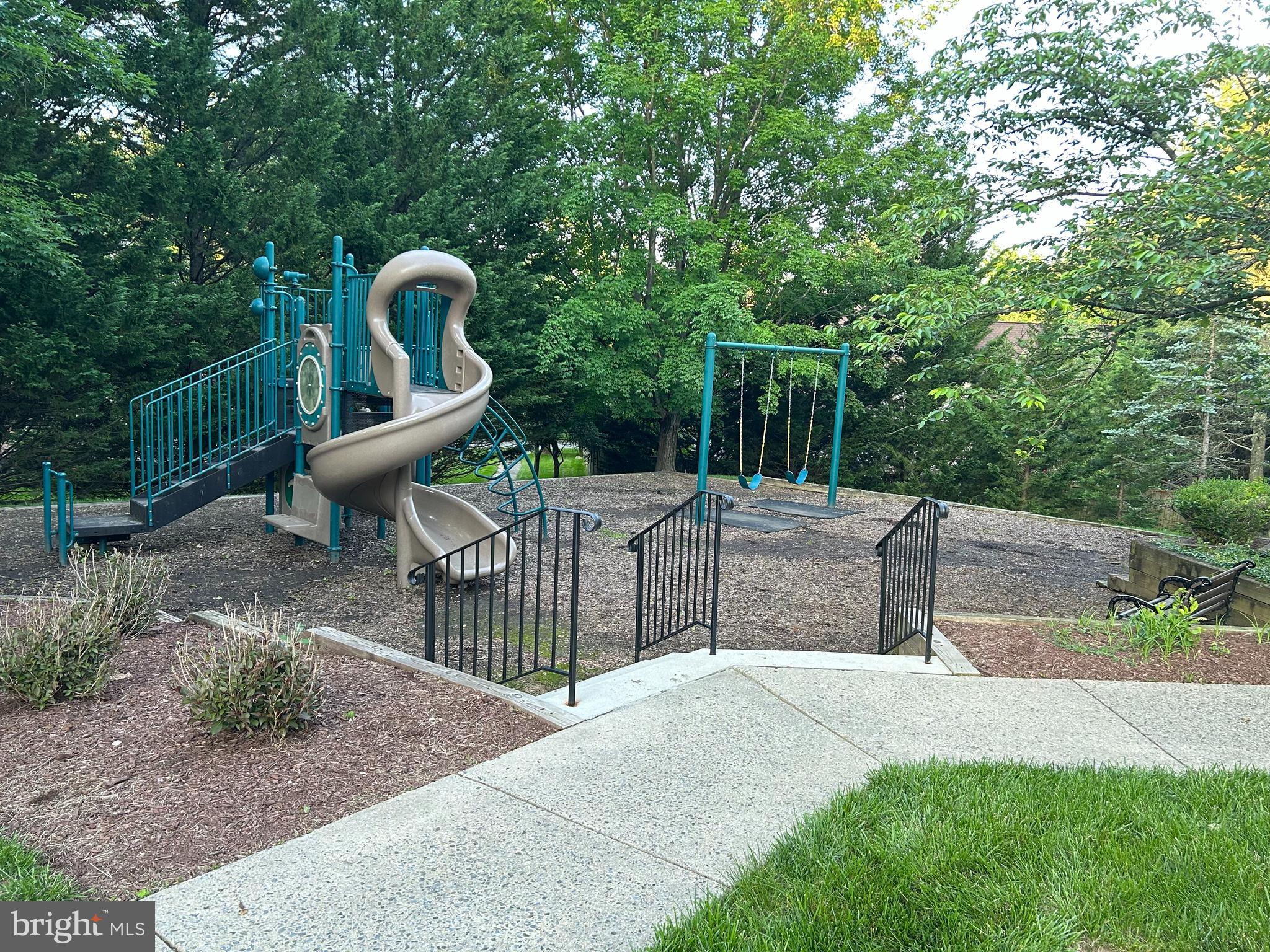 FOX HILLS - Residential