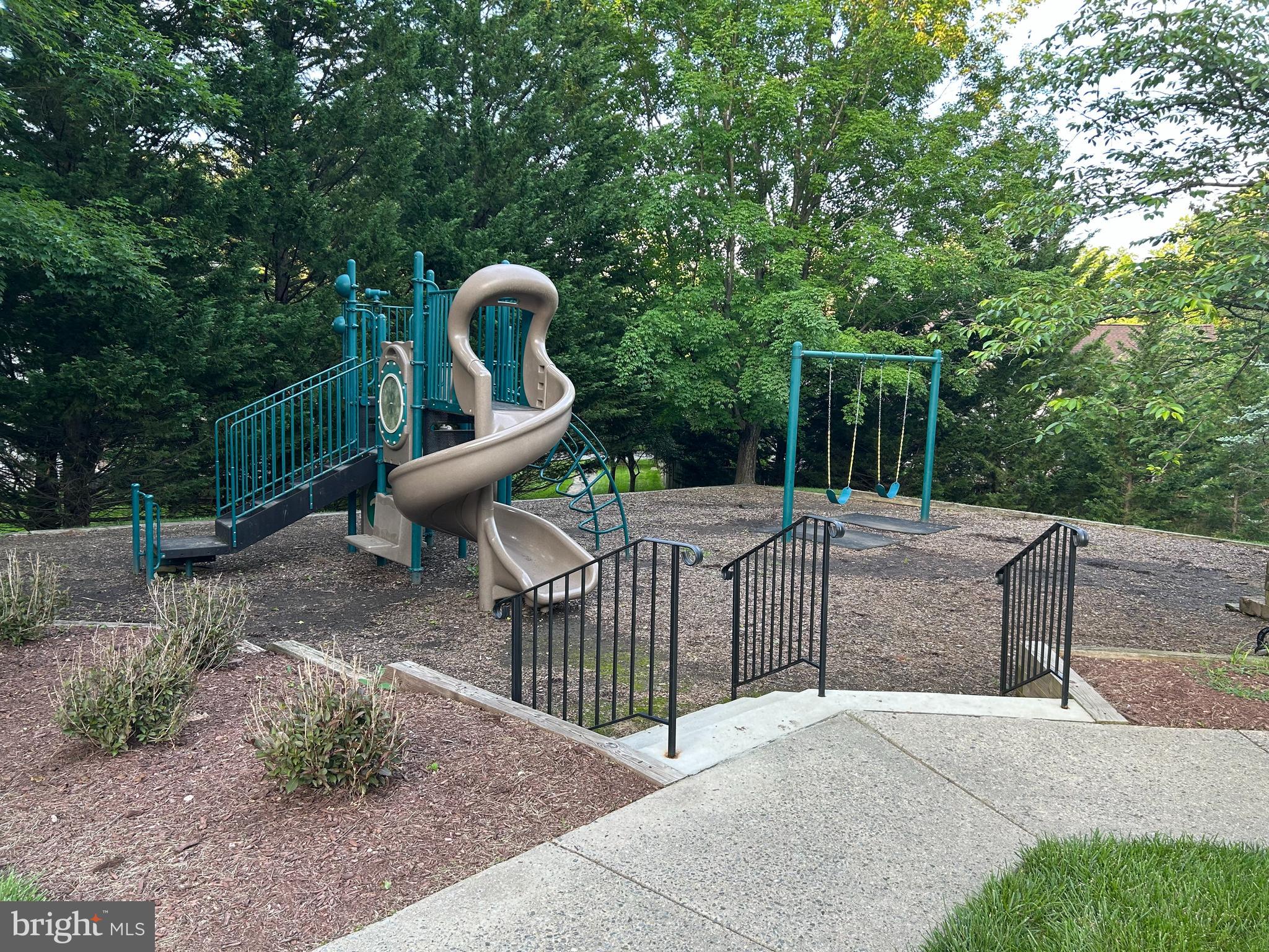 FOX HILLS - Residential