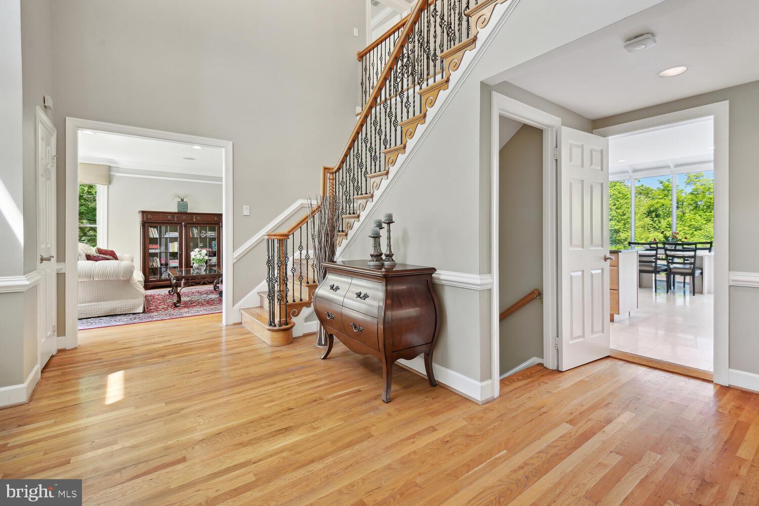 FOX HILLS - Residential