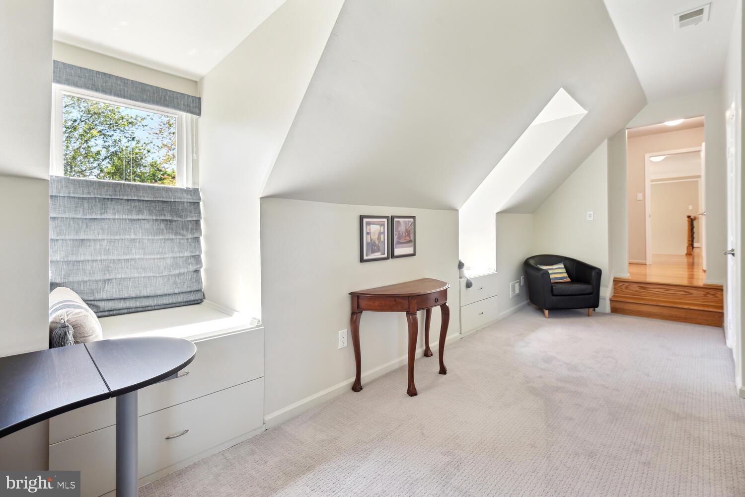 FOX HILLS - Residential