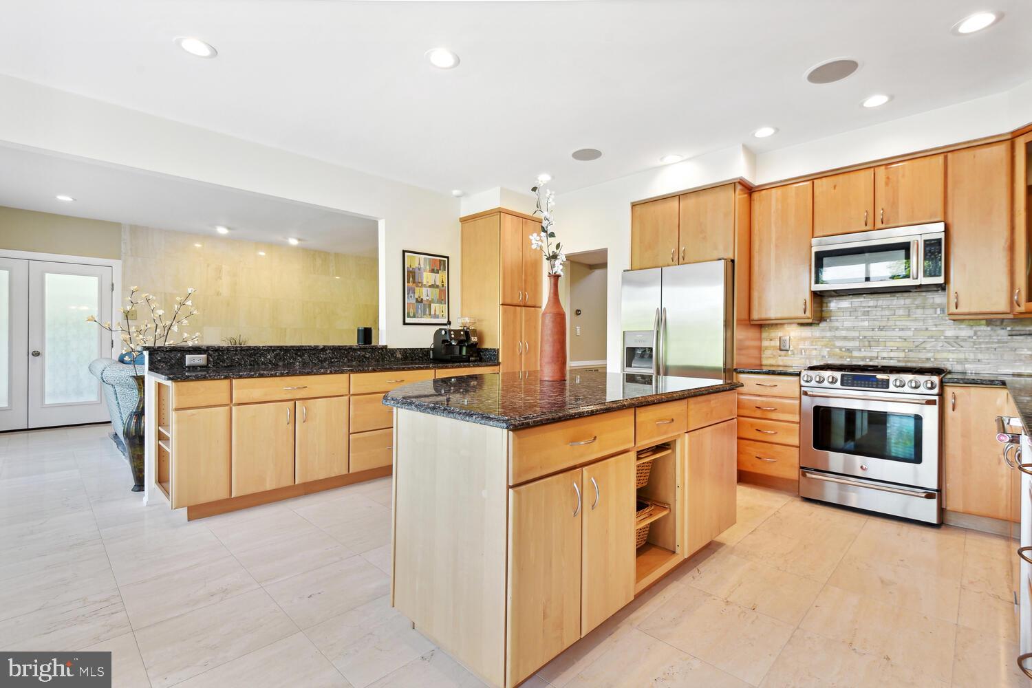 FOX HILLS - Residential