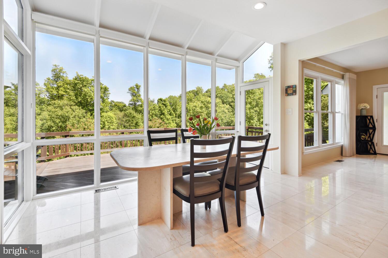 FOX HILLS - Residential