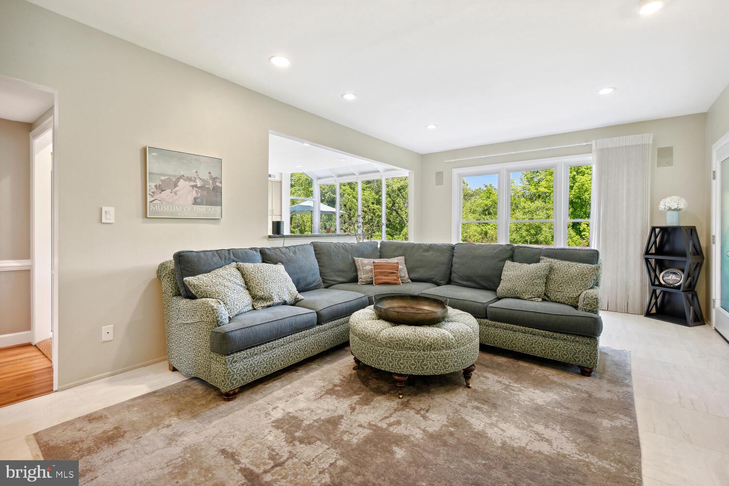 FOX HILLS - Residential