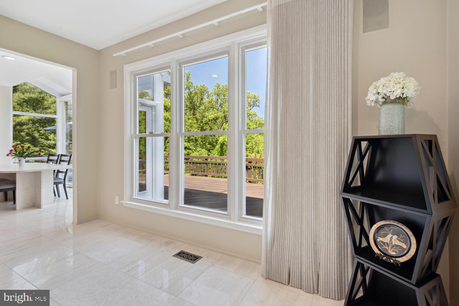 FOX HILLS - Residential