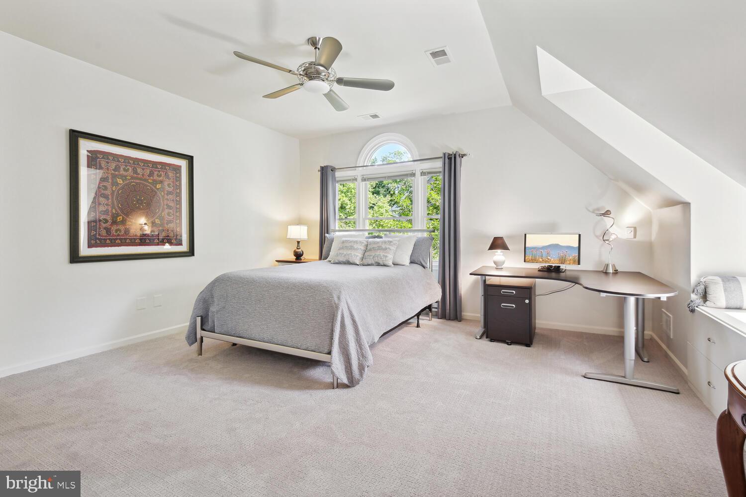 FOX HILLS - Residential