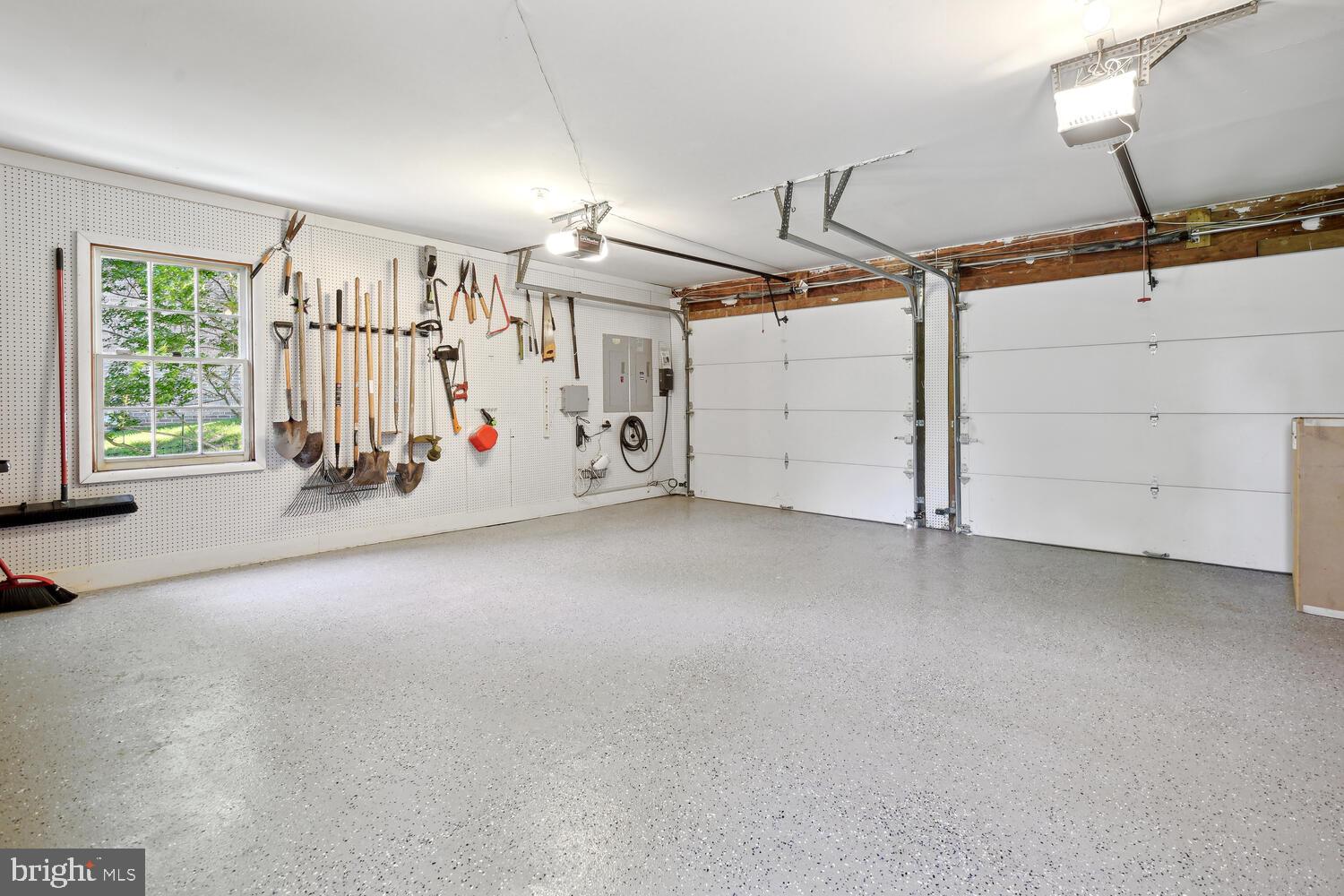 FOX HILLS - Residential