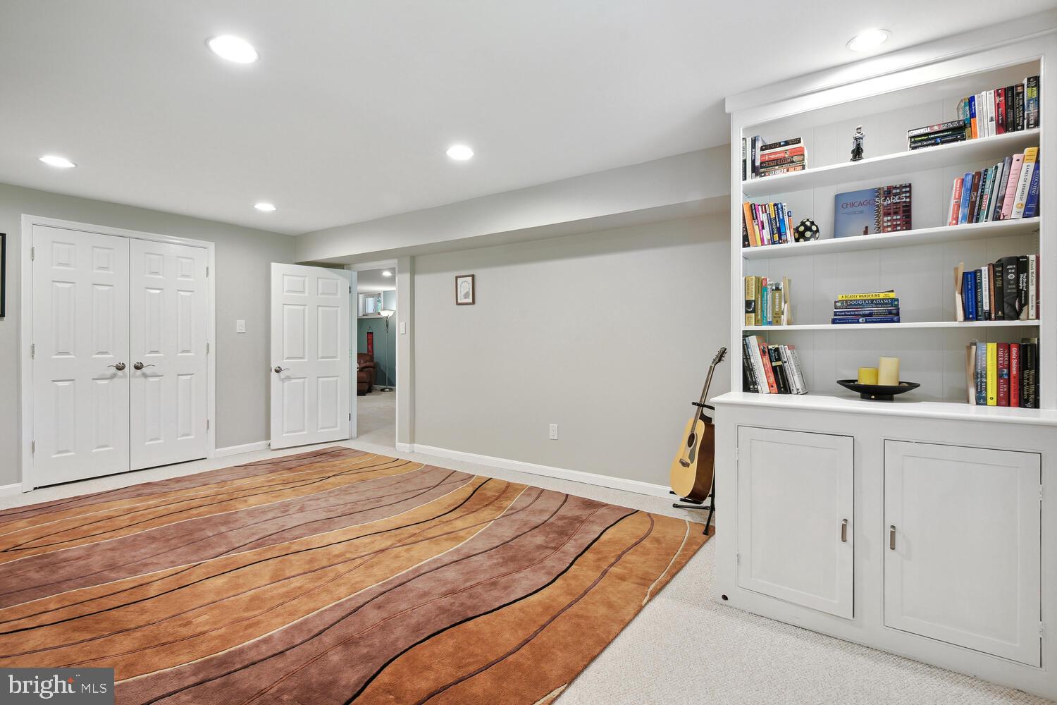 FOX HILLS - Residential