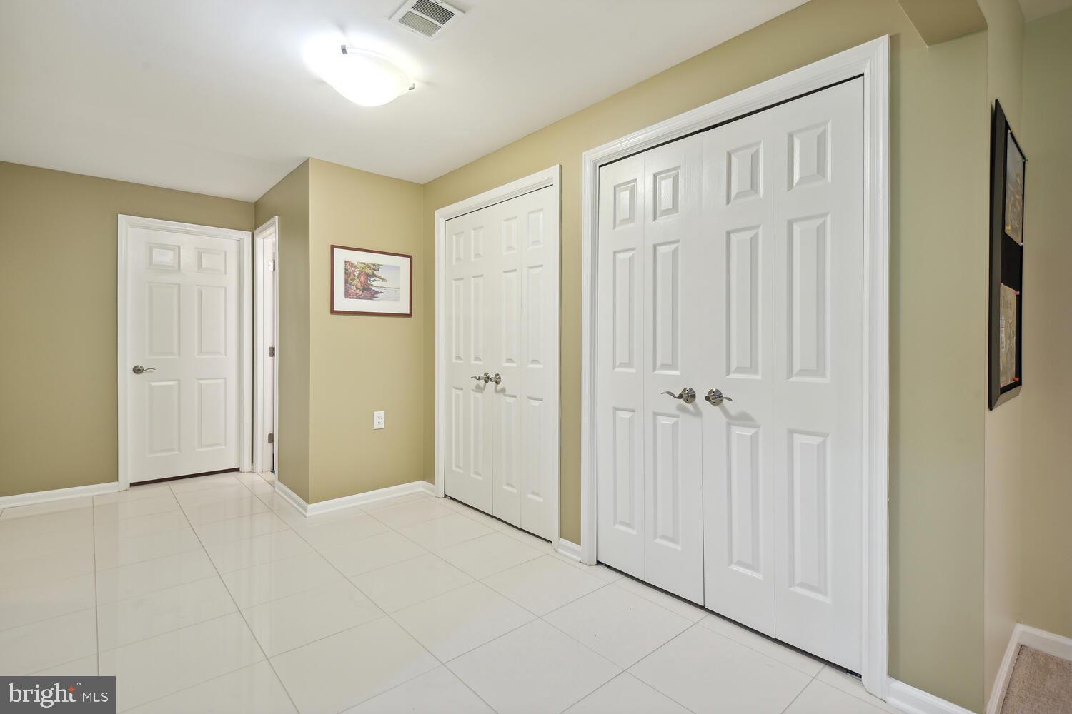 FOX HILLS - Residential