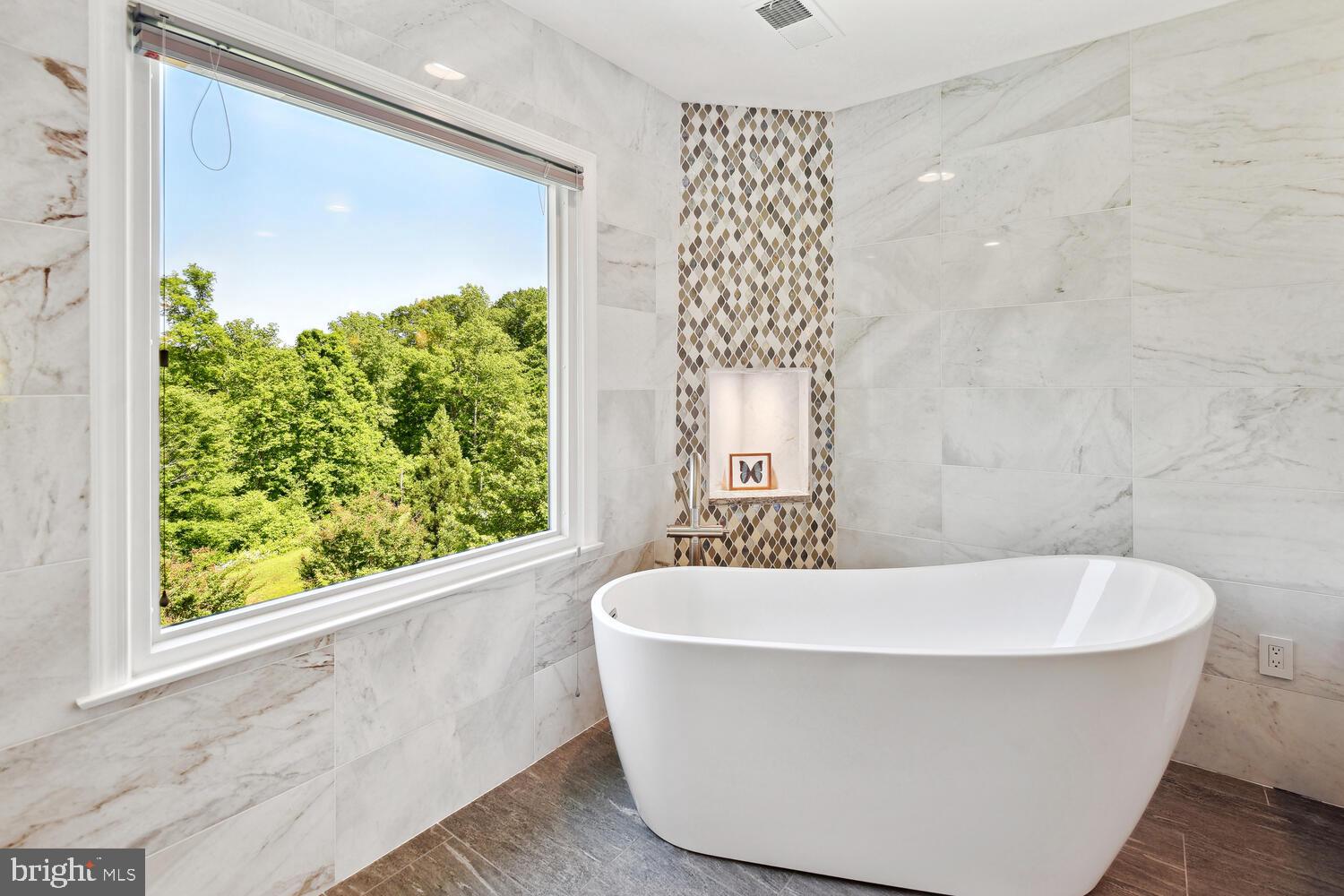 FOX HILLS - Residential