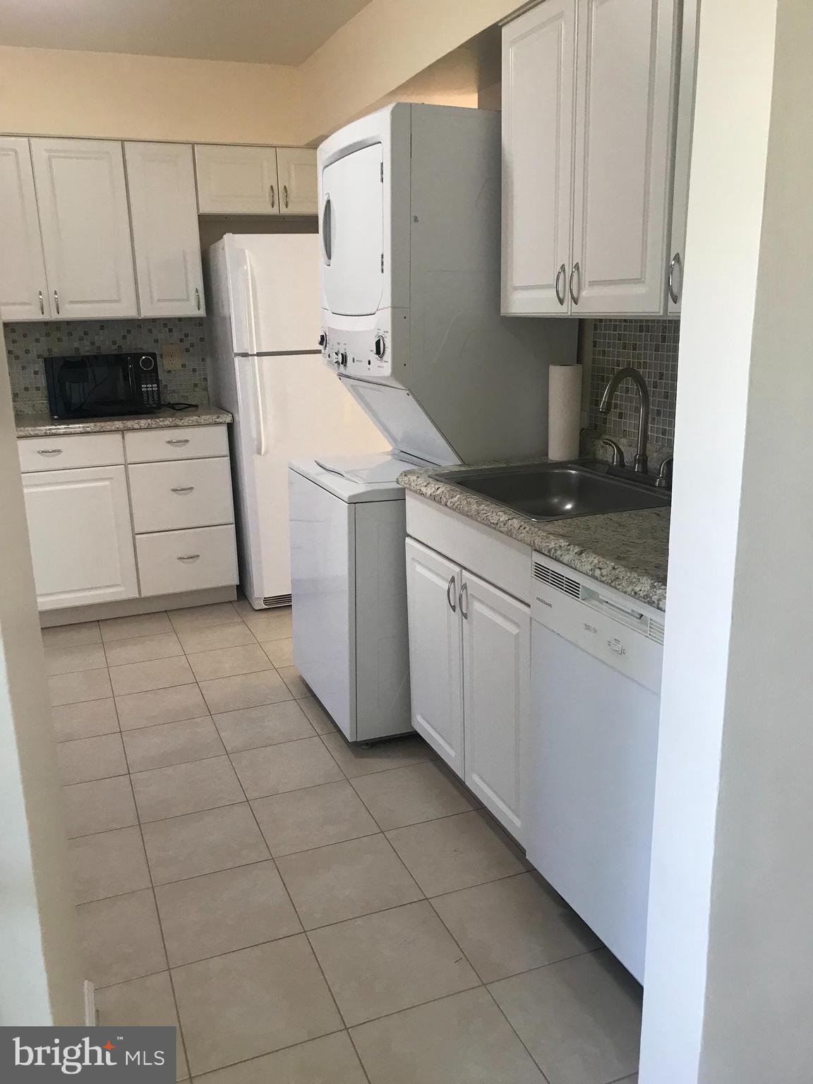 8053 COMMUNITY DRIVE