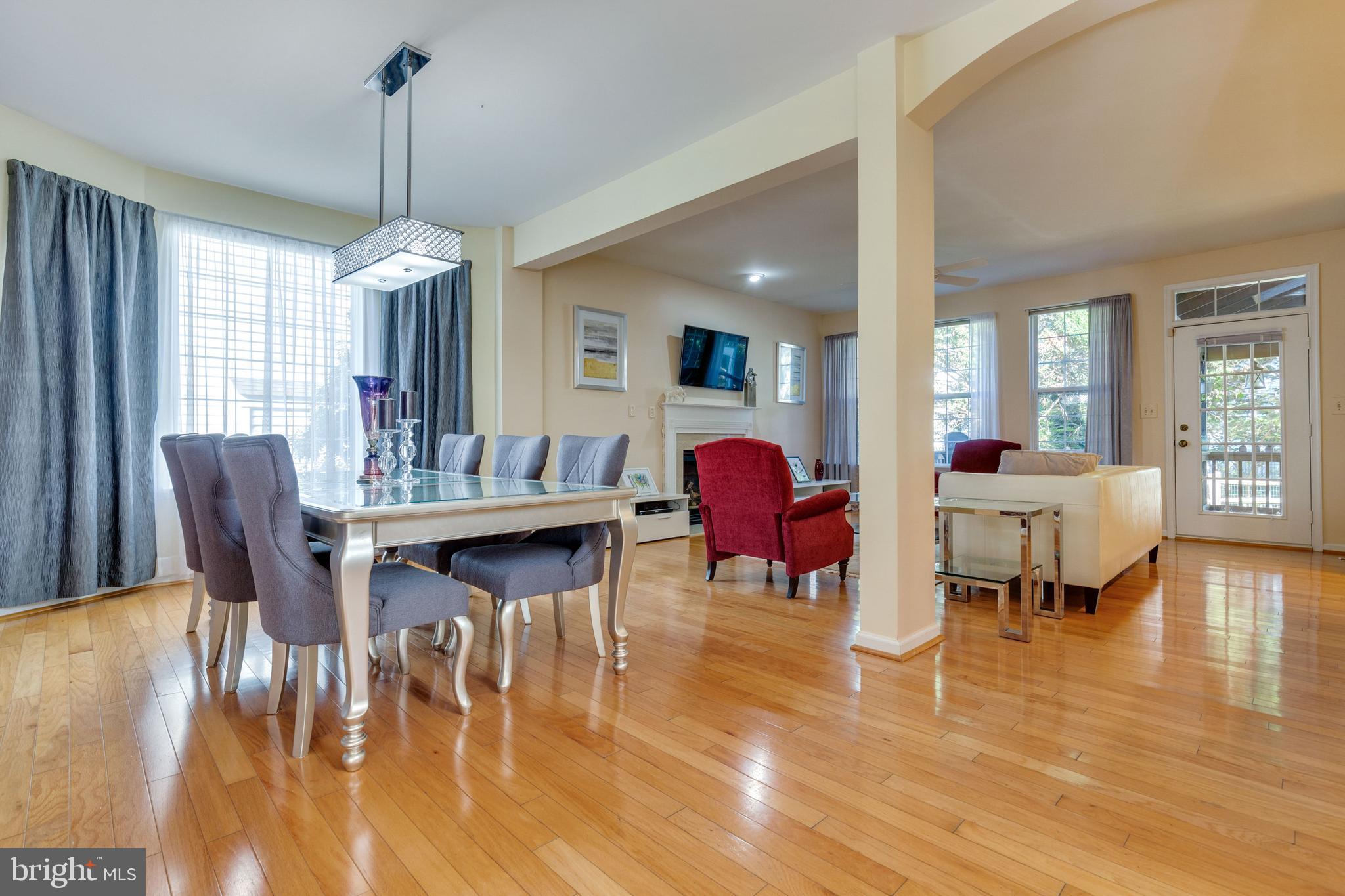 VIRGINIA OAKS - Residential