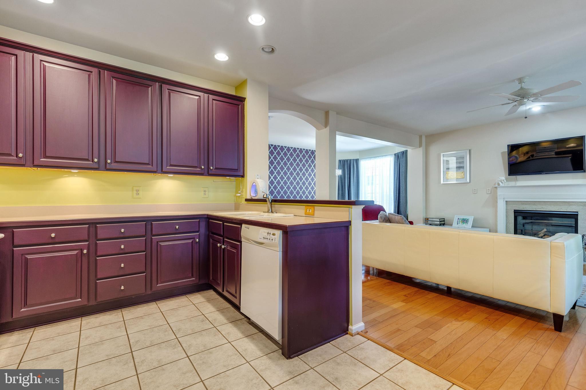 VIRGINIA OAKS - Residential