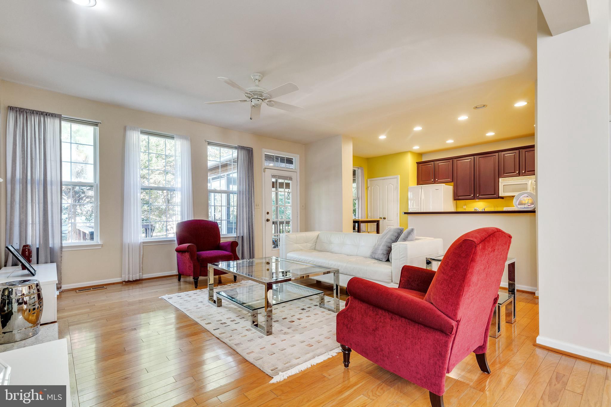 VIRGINIA OAKS - Residential