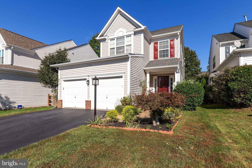 Impeccable well maintained home in sought after Virginia Oaks, which includes 3 bedrooms, 3 full and 1 half bathroom. Welcoming entrance with beautiful hardwood floors. The open floor plan is perfect for entertaining, with  dining room and living room. An impressive Family room features a full wall of windows, a cozy gas fireplace. French door opens to large screened in porch and a deck. Separate breakfast area offers the perfect spot to enjoy a cup of coffee in the morning. Private master suite boasts large walk-in closet and a spacious master bath.  Generously sized additional bedrooms share a full bath upstairs. Play in the fully finished lower level recreation area. This beautiful home offers a private location on a cul-de-sac. Enjoy all that Virginia Oaks has to offer, pool, sports courts, clubhouse, gym, 5 miles of walking trails with gorgeous views of Lake Manassas. This unique gem is commuter friendly and move in ready!