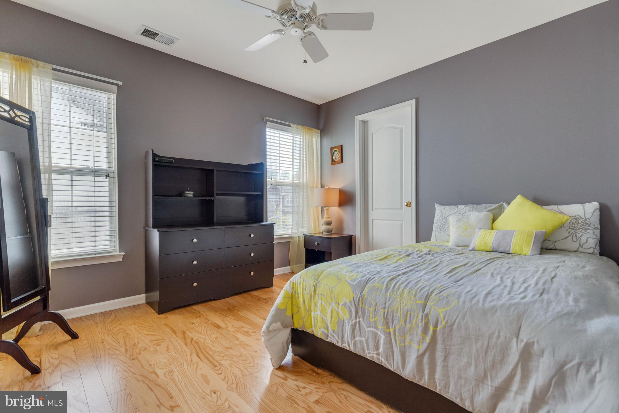 VIRGINIA OAKS - Residential