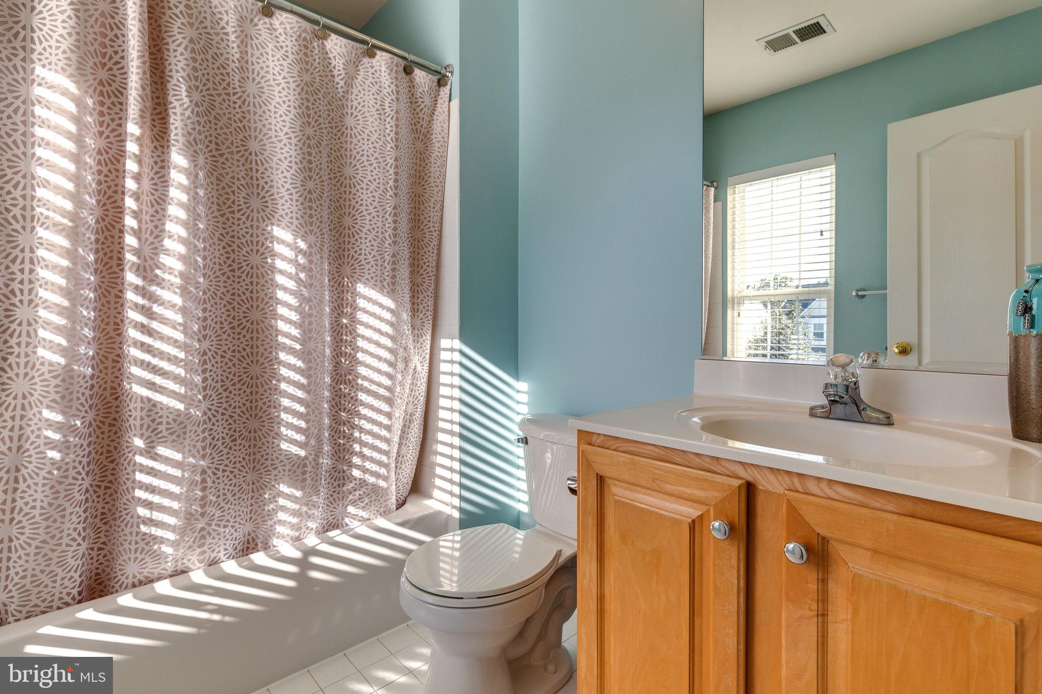 VIRGINIA OAKS - Residential